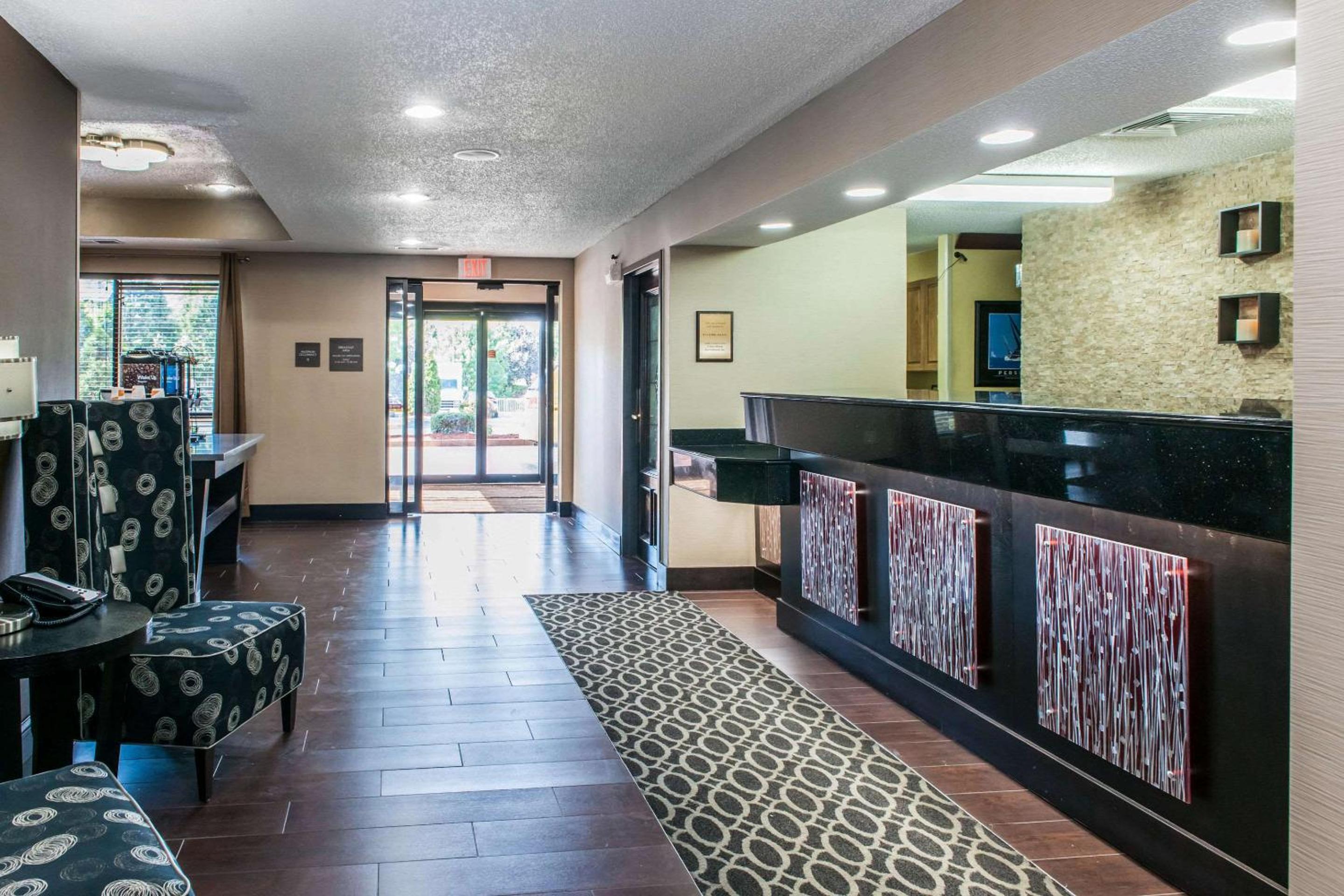 Comfort Inn Blue Ash North view 2