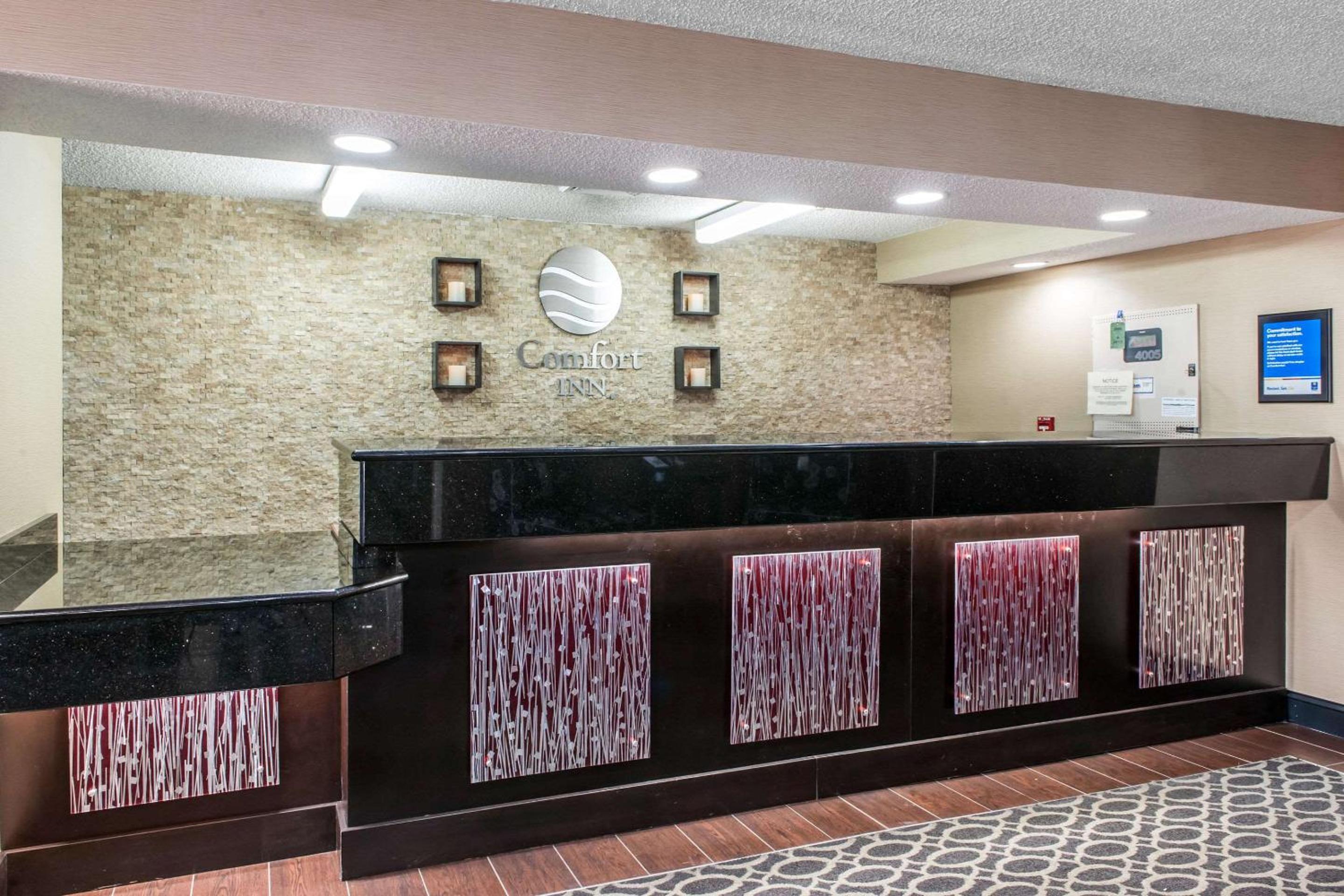 Comfort Inn Blue Ash North view 3