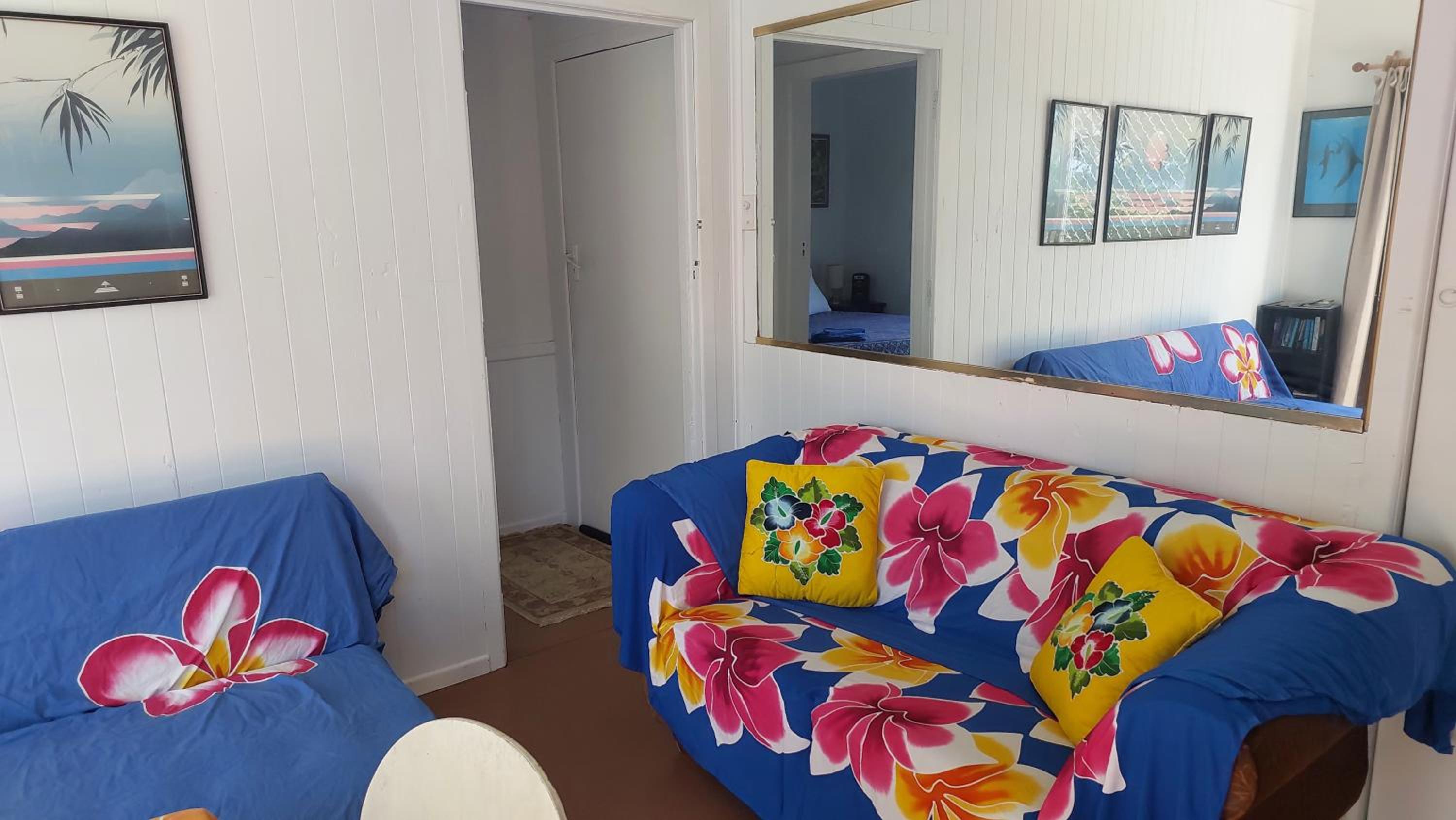 Barefoot Base Tupapa