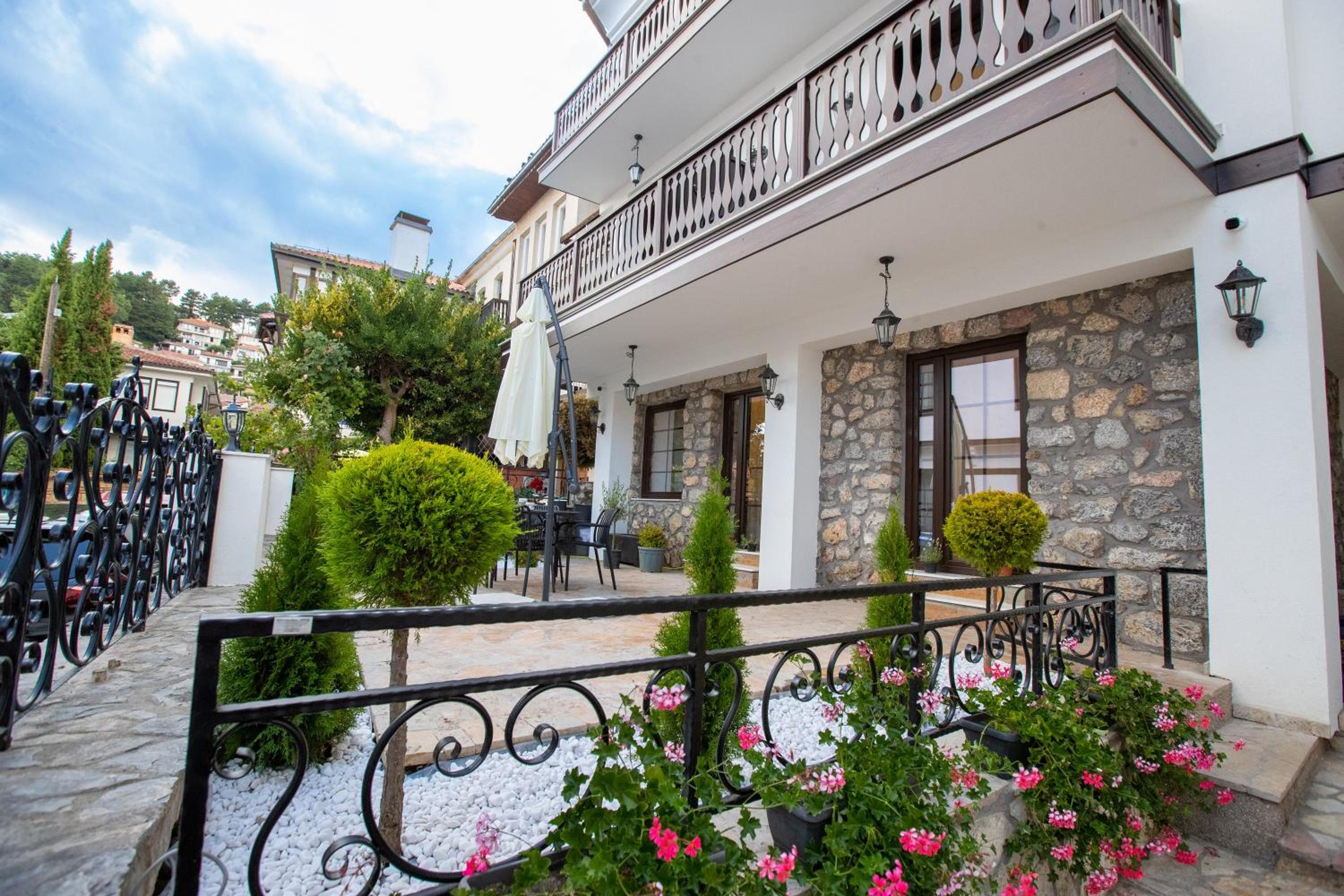 Villa Pupin SARAISTE view 2