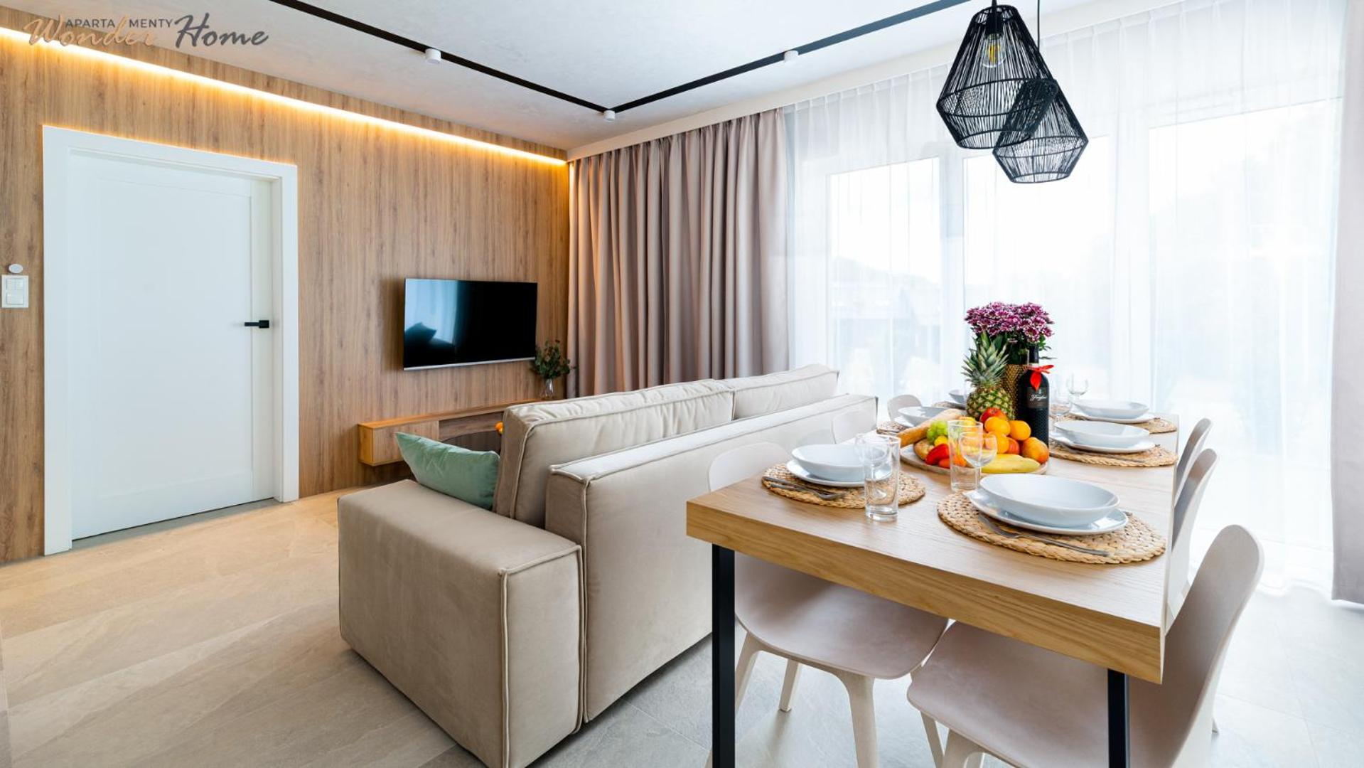 Wonder Home - Domki Hillside tuż przy stoku narciarskim - na terenie kompleksu plac zabaw i zewnętrzna siłownia, sklep, parking