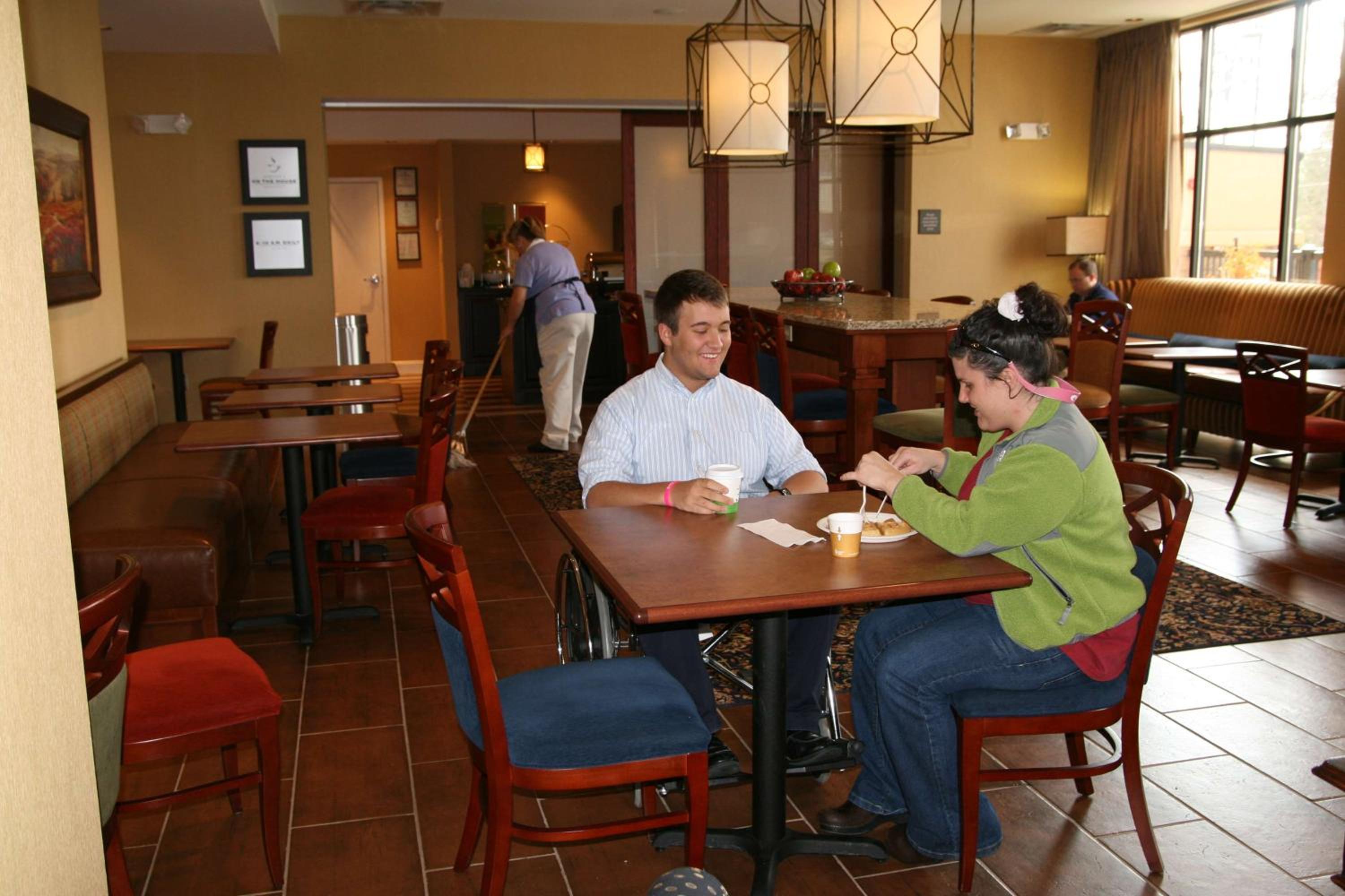 Hampton Inn Jackson-College Avenue