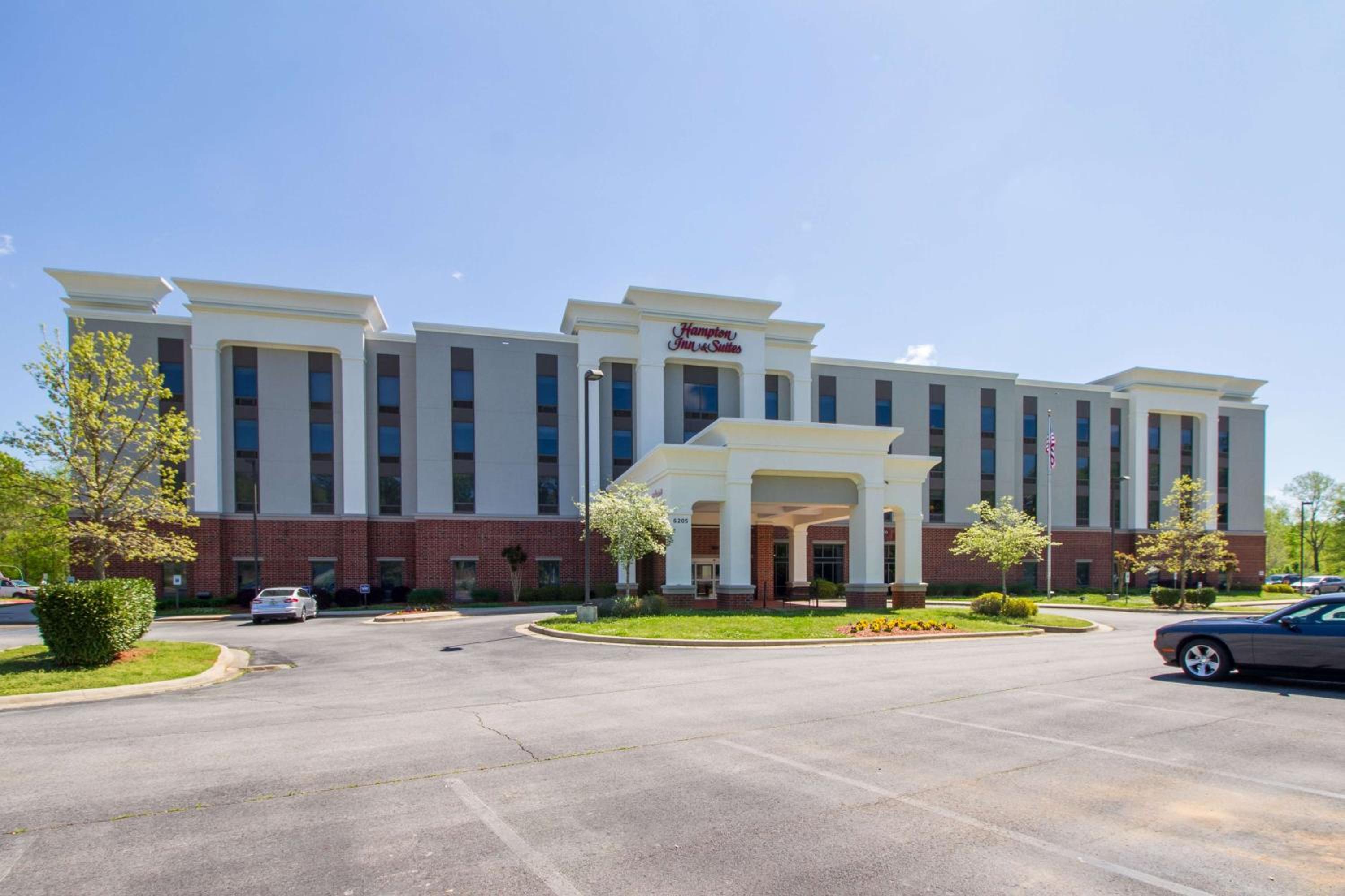 Hotel Hampton Inn & Suites Huntsville Hampton Cove - Image 1