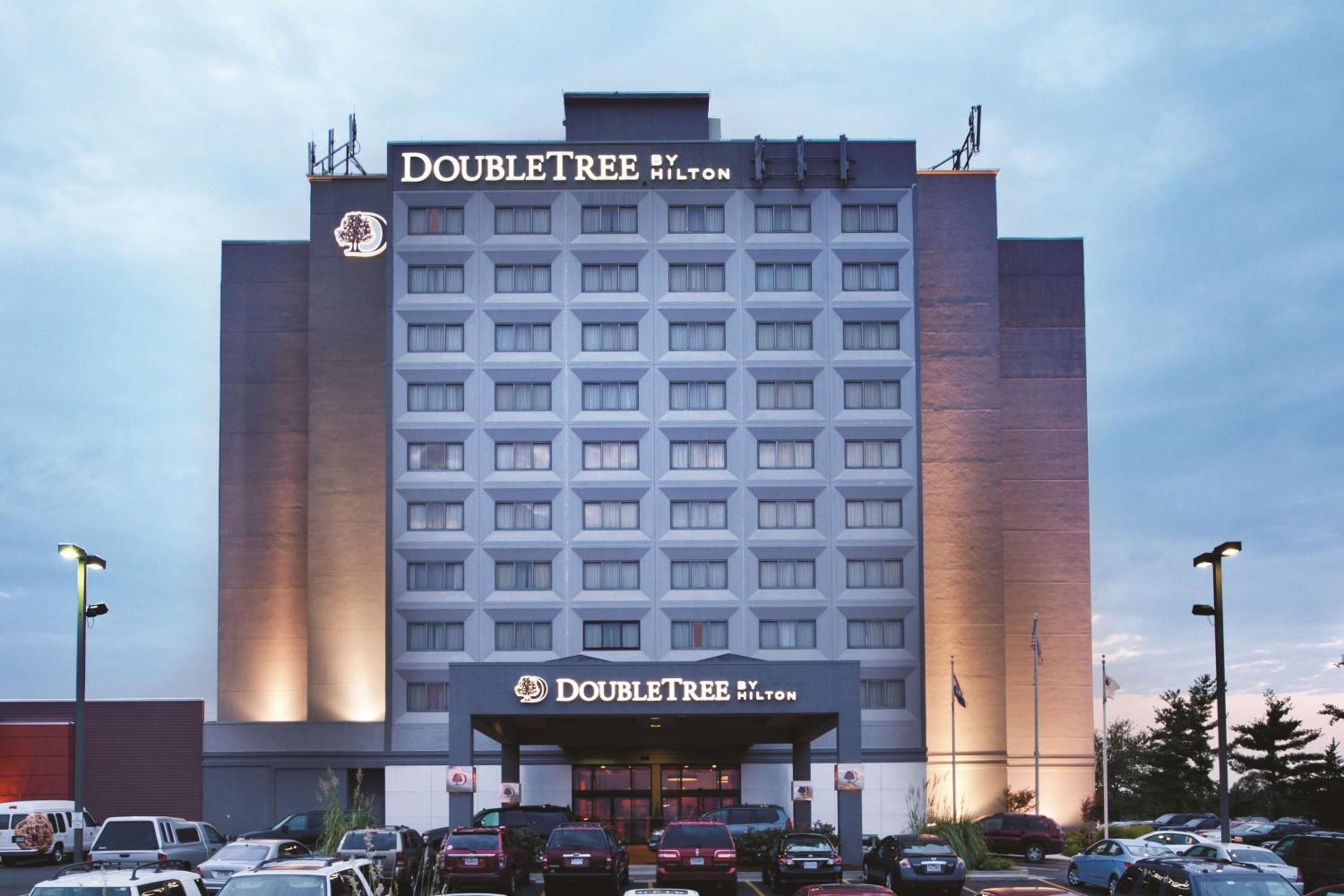 Hotel DoubleTree by Hilton Springfield - Image 1