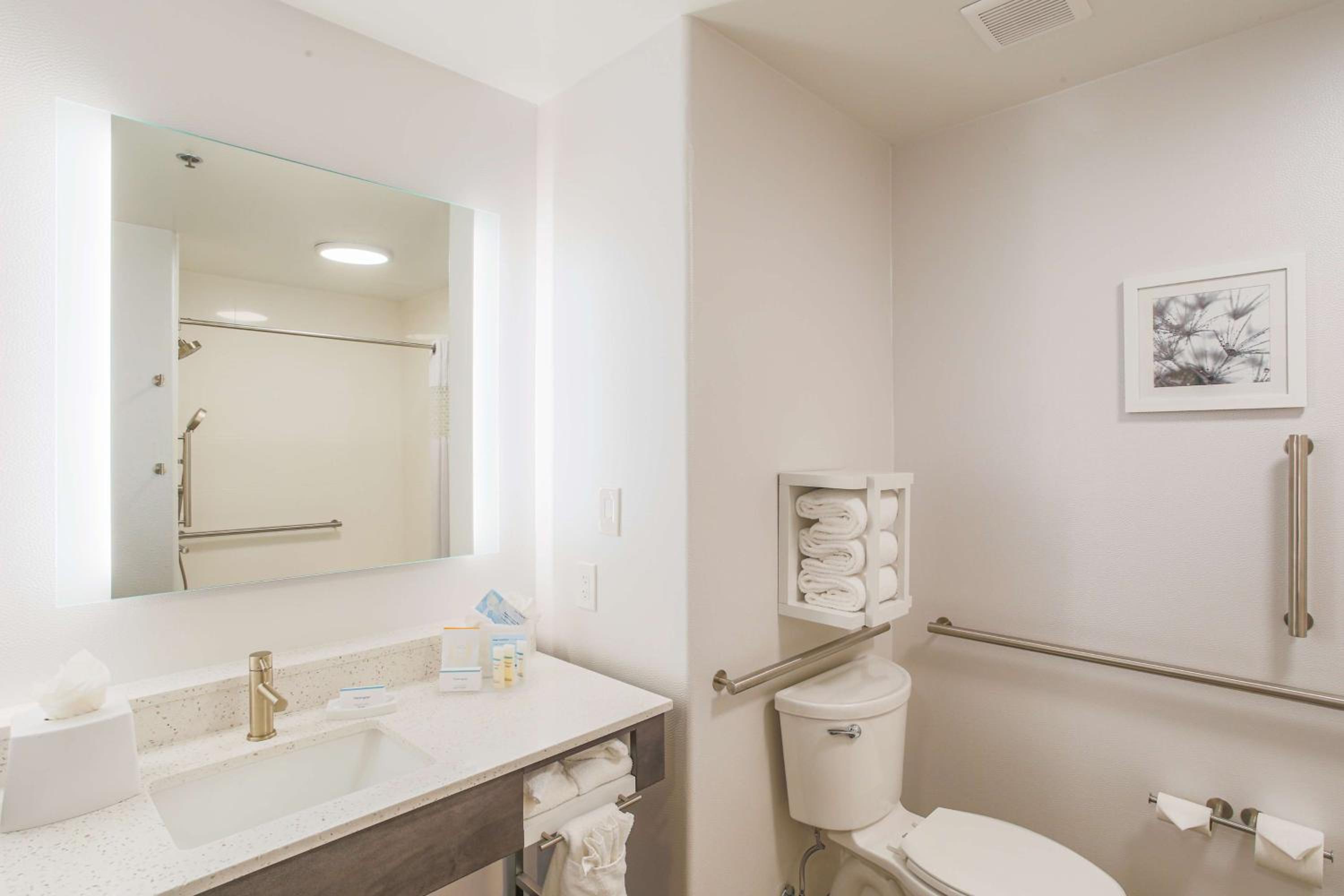 Prescott Vacations - Hampton Inn Prescott - Property Image 17