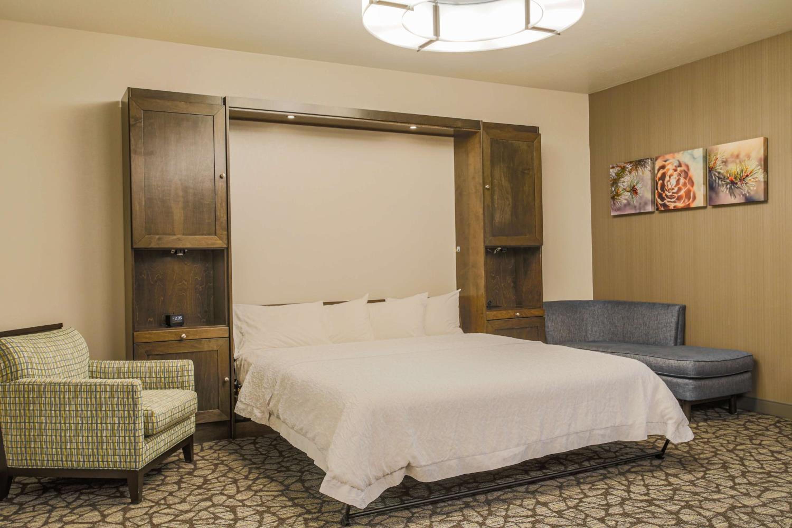 Prescott Vacations - Hampton Inn Prescott - Property Image 21