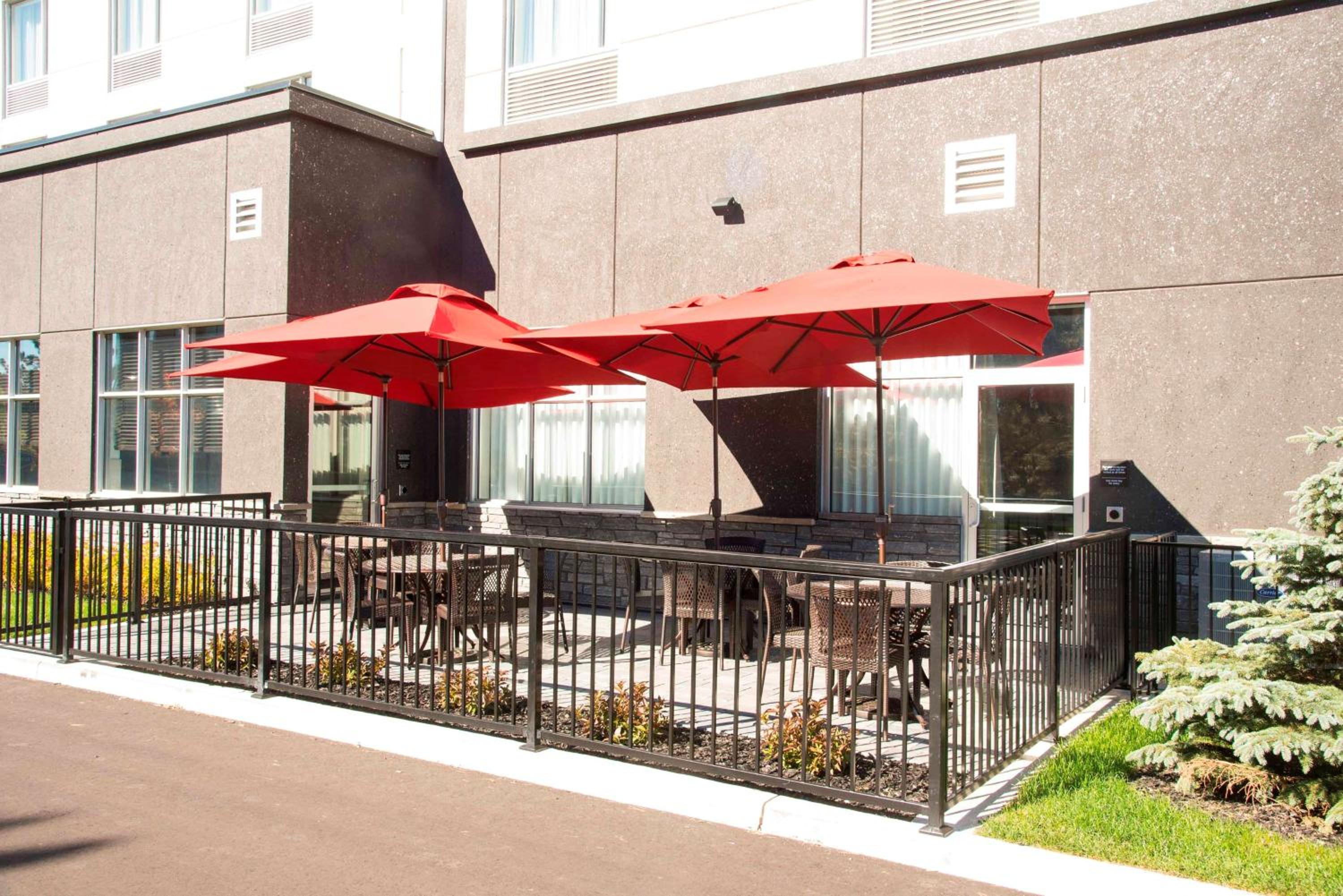 Thunder Bay Vacations - Hampton Inn  Suites by Hilton Thunder Bay - Property Image 2