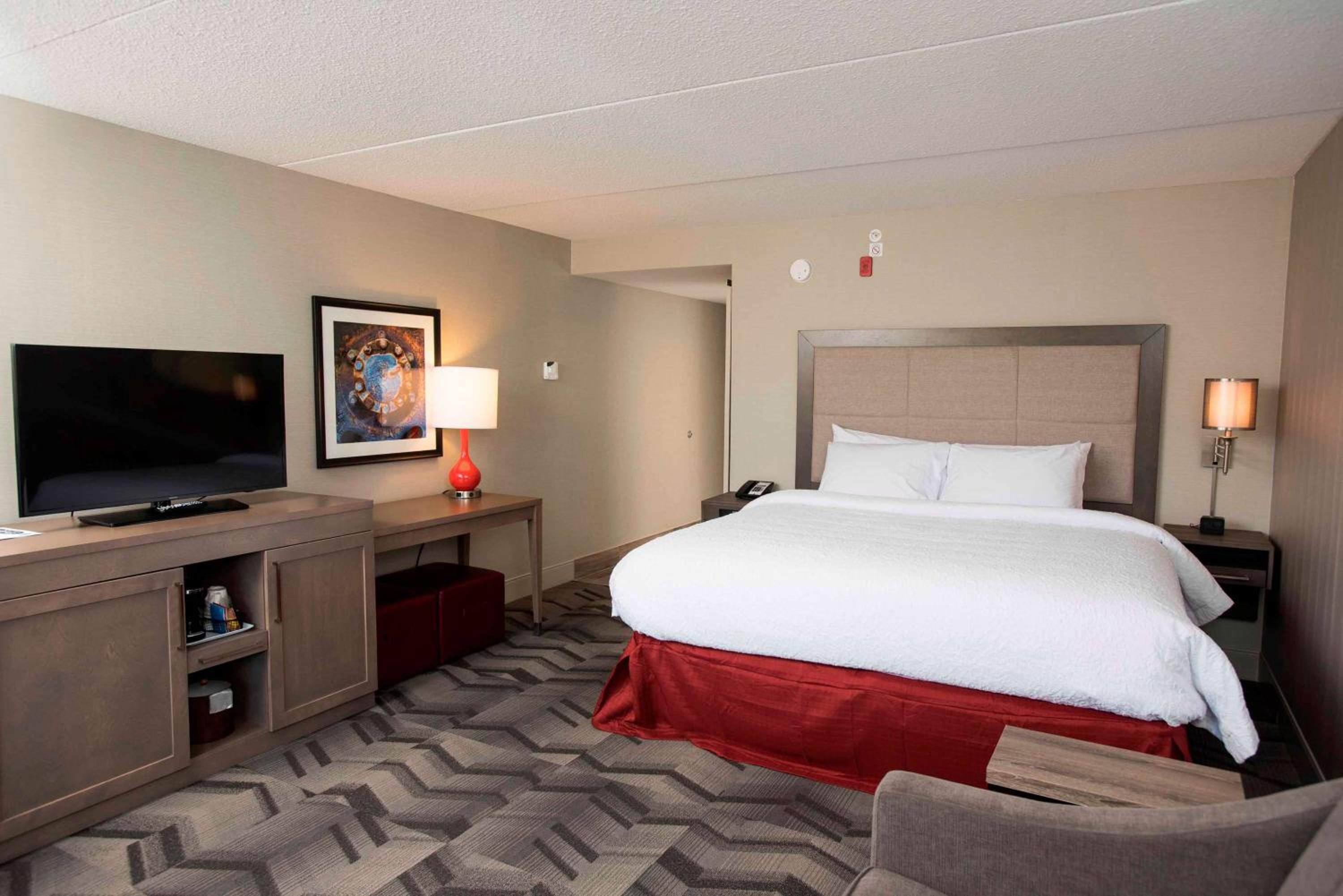 Thunder Bay Vacations - Hampton Inn Suites by Hilton Thunder Bay - Property Image 11