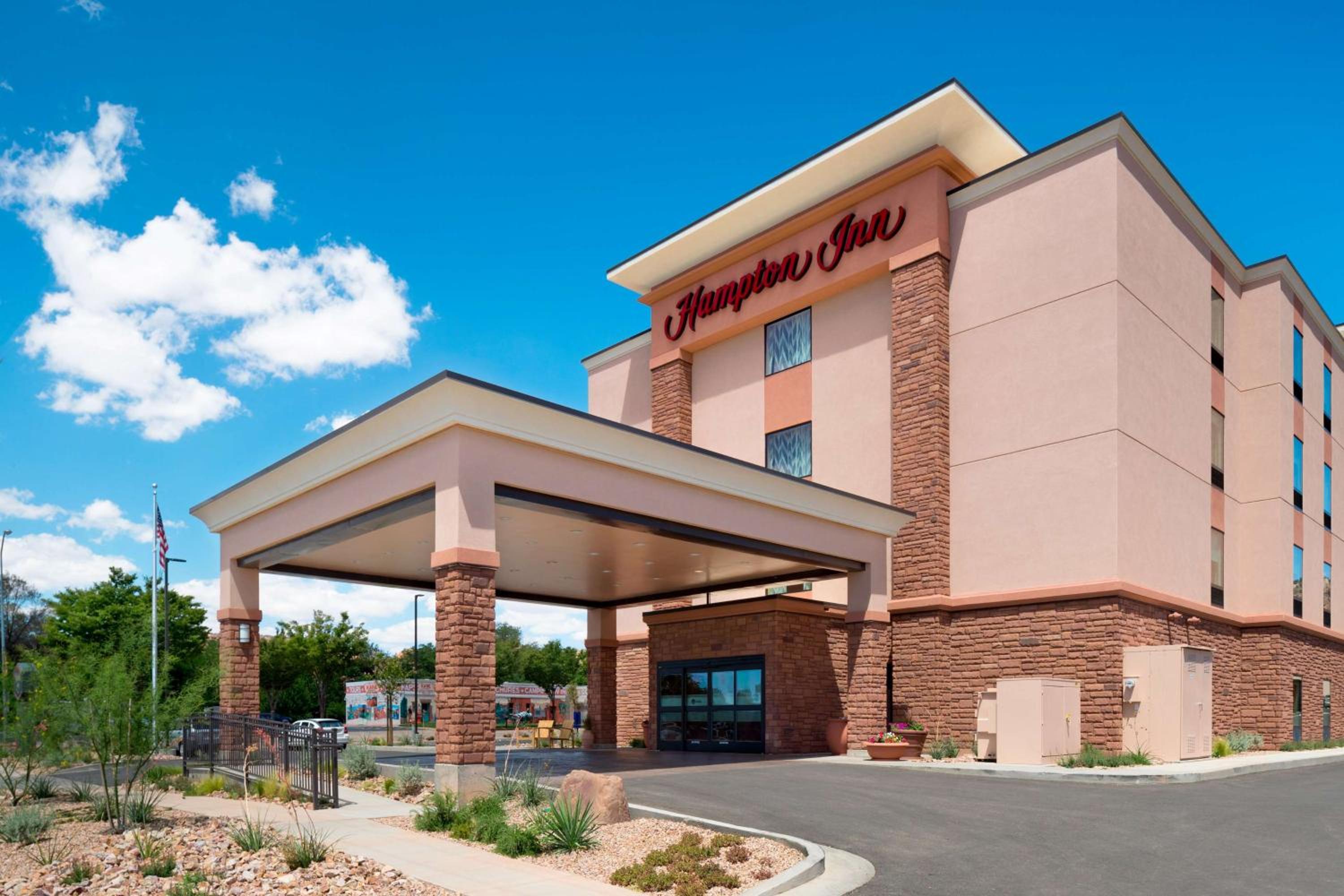 Hotel Hampton Inn Kanab - Image 1