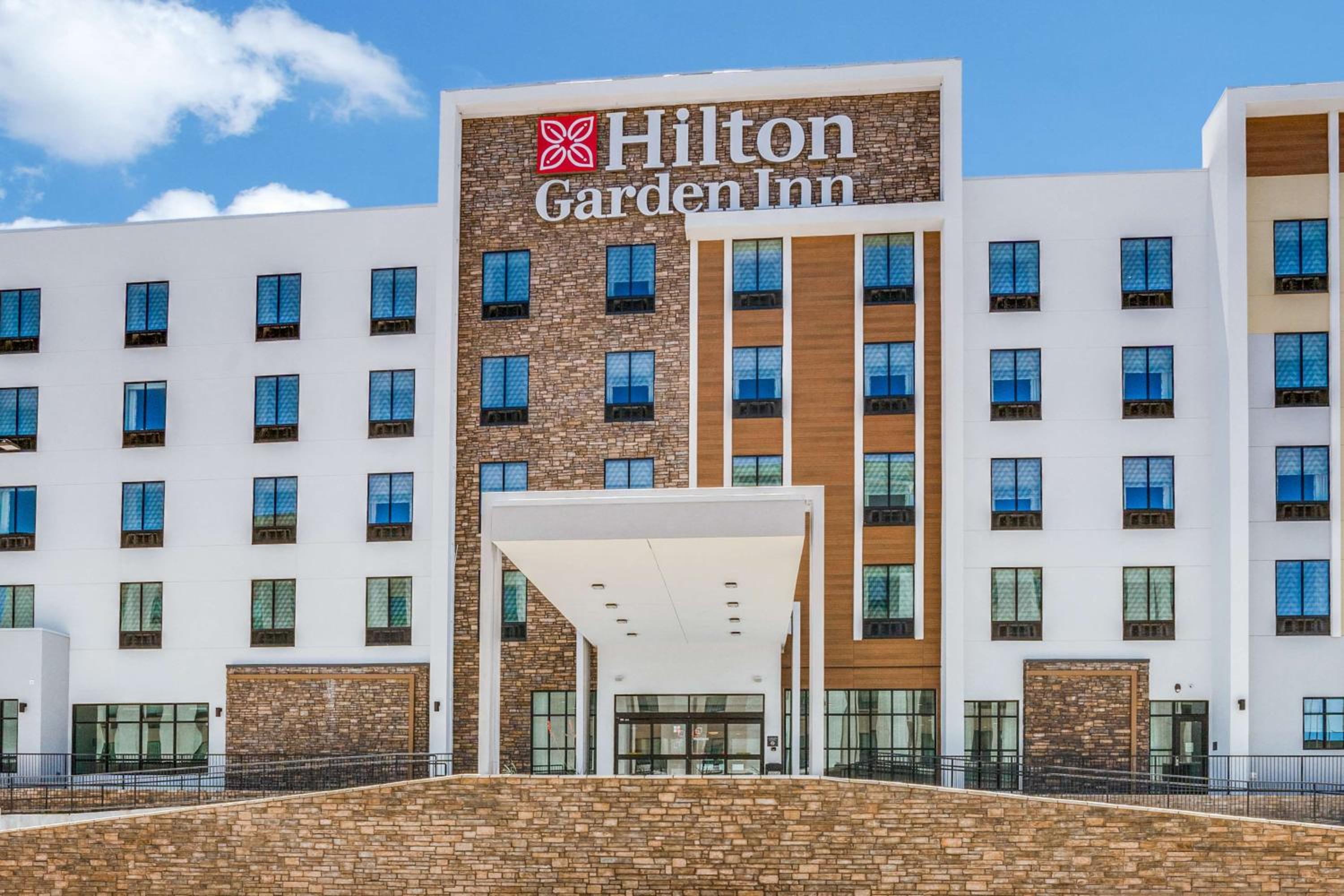 Hotel Hilton Garden Inn Dallas-Central Expy/North Park Area, Tx - Image 1
