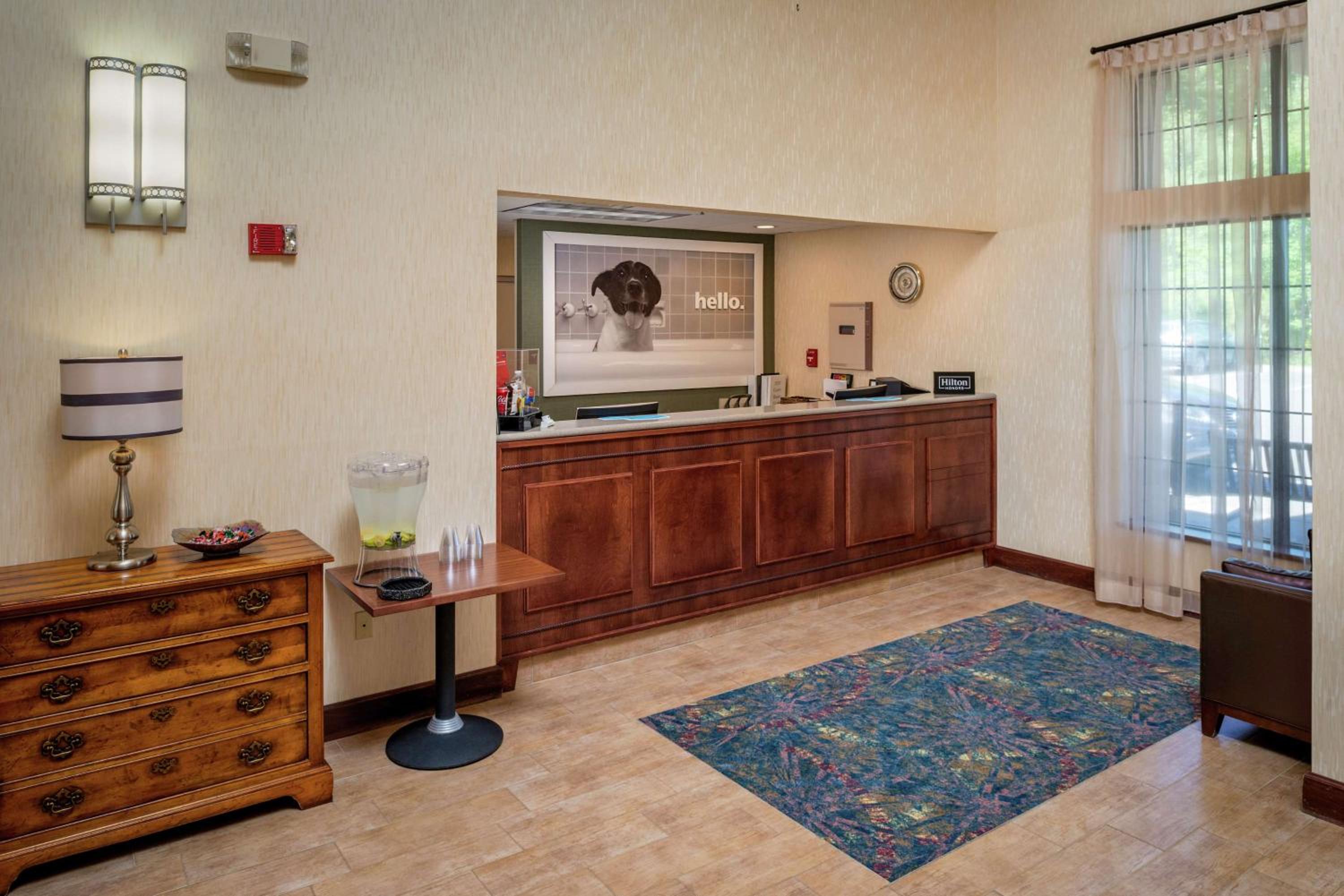 Binghamton Vacations - Hampton Inn  Suites Binghamton/Vestal - Property Image 5