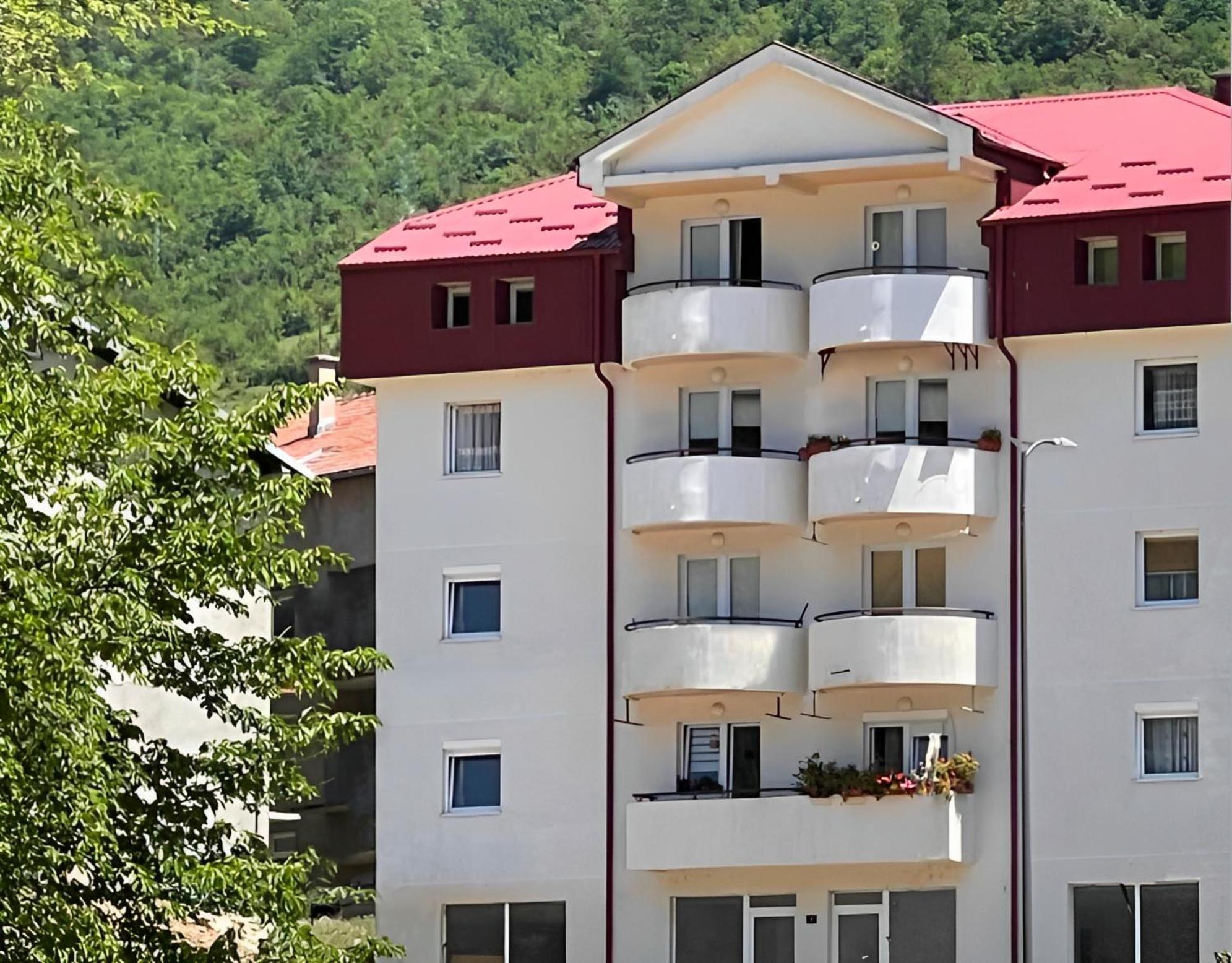 Zora Apartment