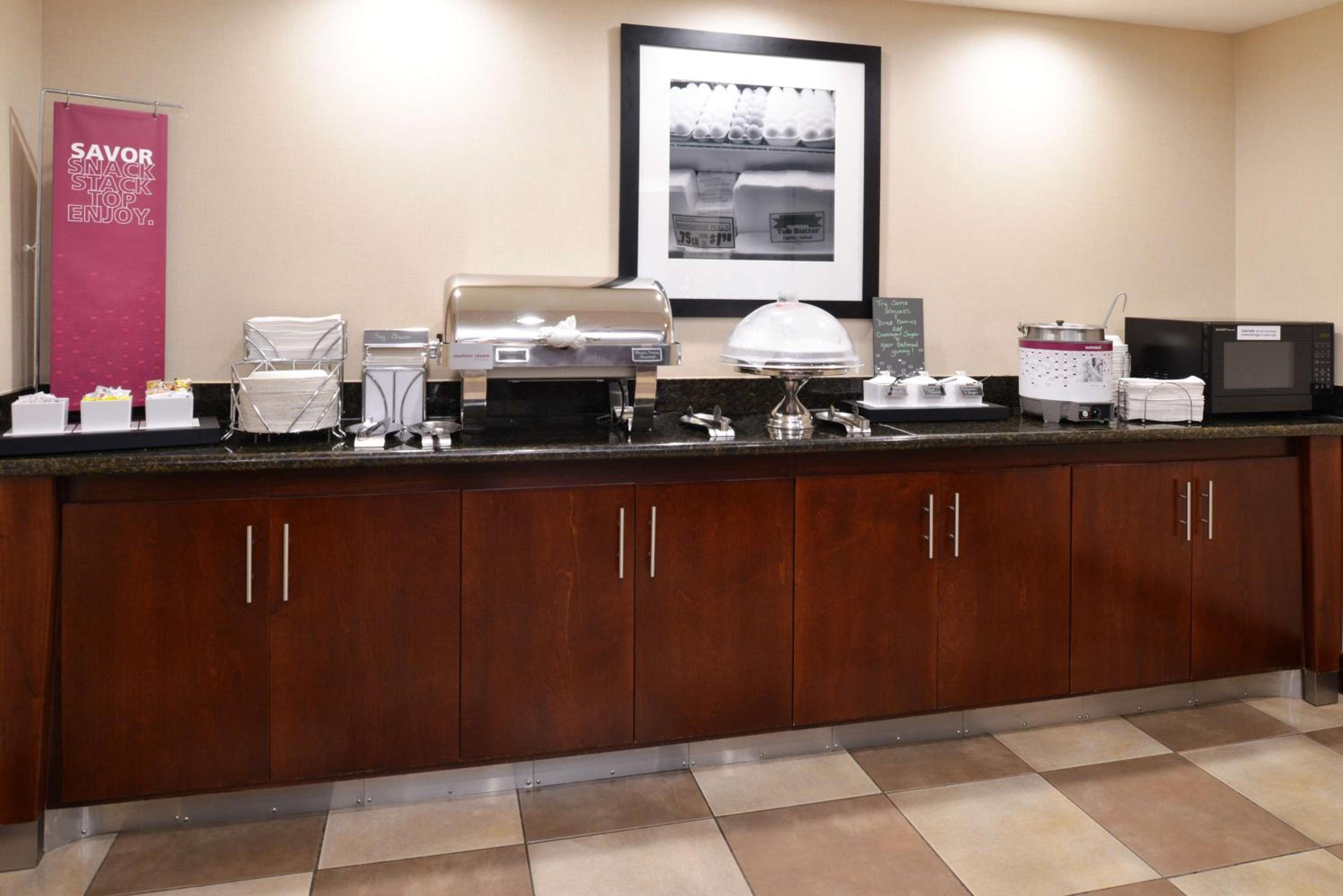 Alpine Vacations - Hampton Inn Alpine - Property Image 5