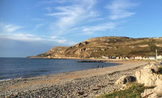 BODLONDEB CASTLE BED & BREAKFAST { CENTRAL LLANDUDNO}