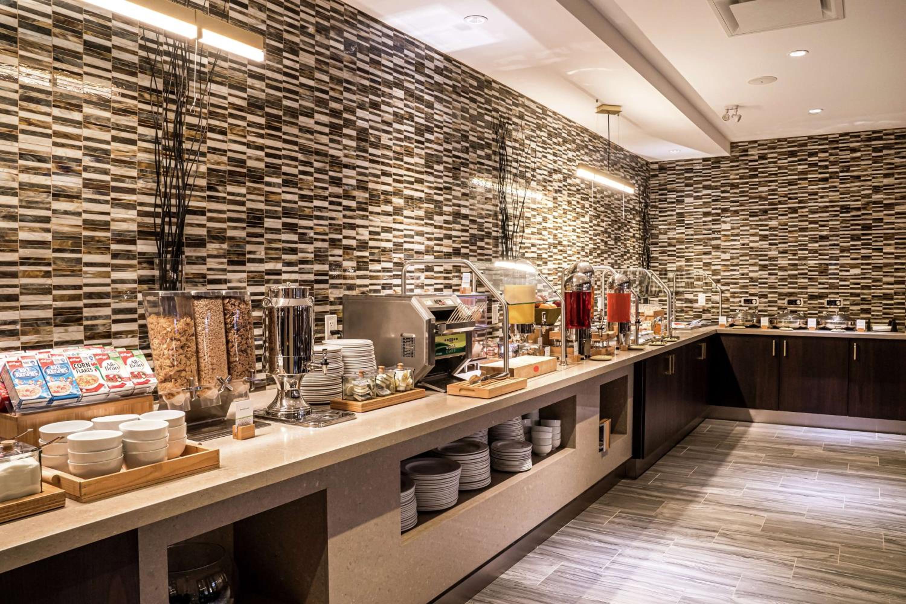 Kitchener Vacations - DoubleTree by Hilton Kitchener - Property Image 37