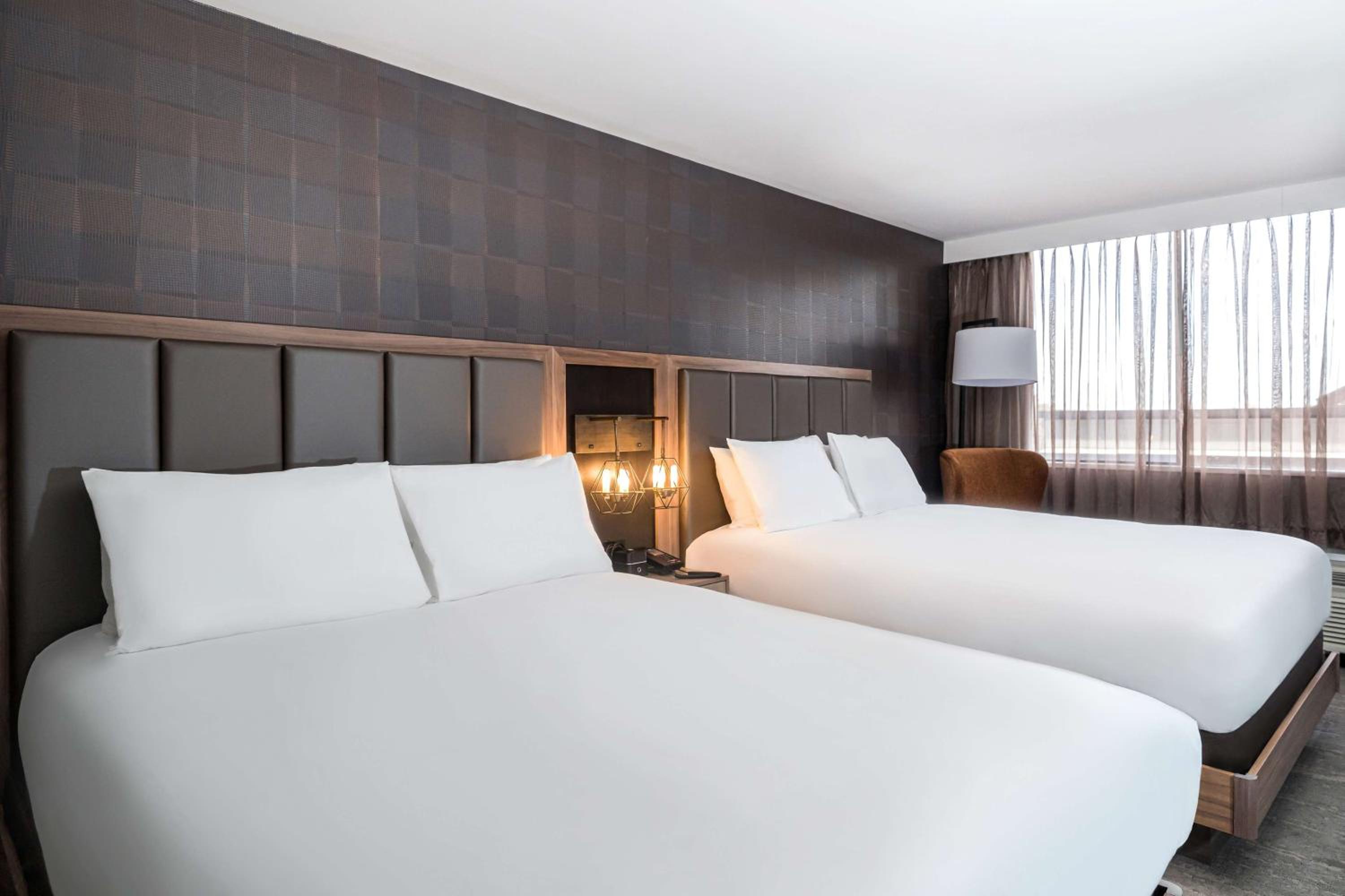 Kitchener Vacations - DoubleTree by Hilton Kitchener - Property Image 19