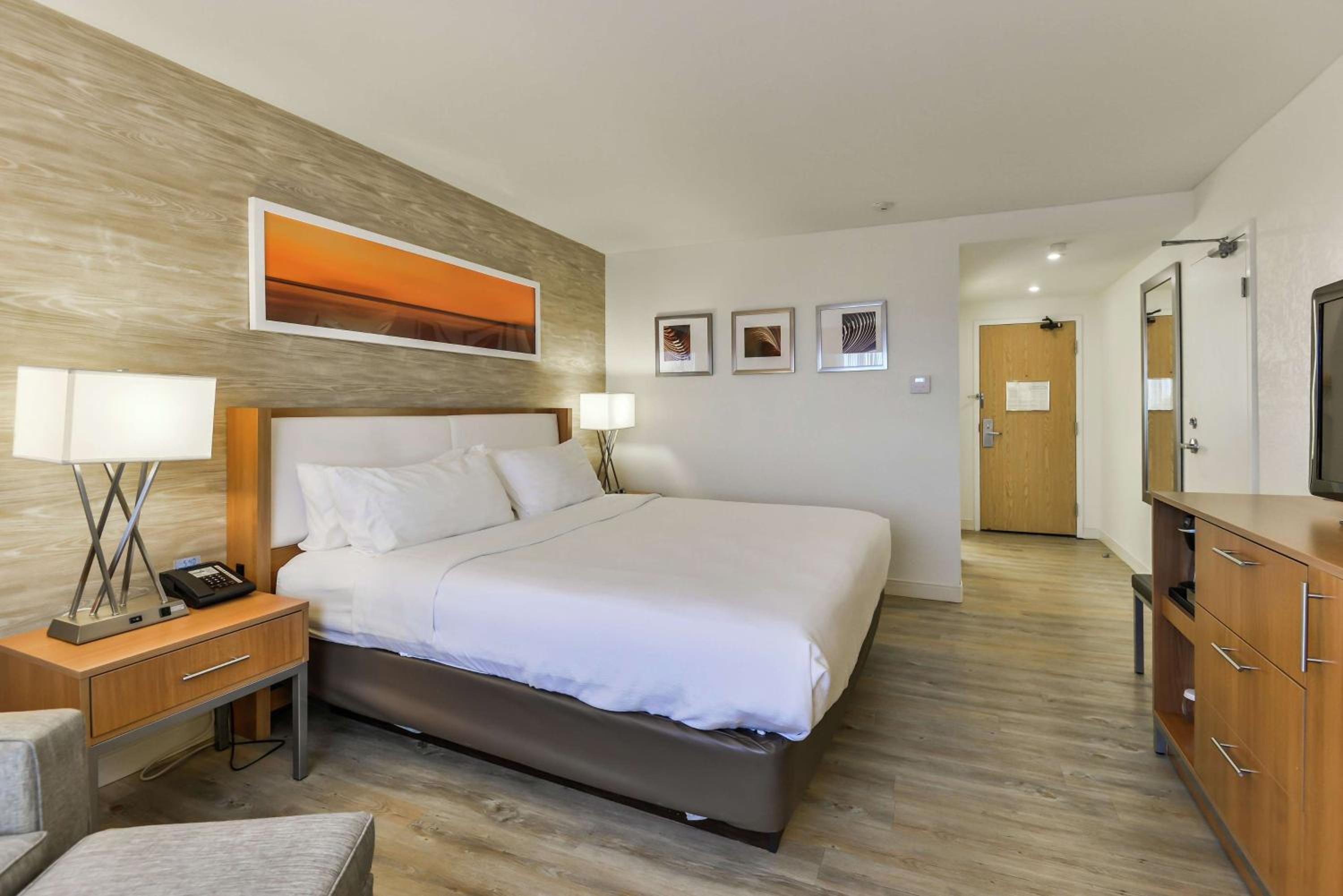 Kitchener Vacations - DoubleTree by Hilton Kitchener - Property Image 29