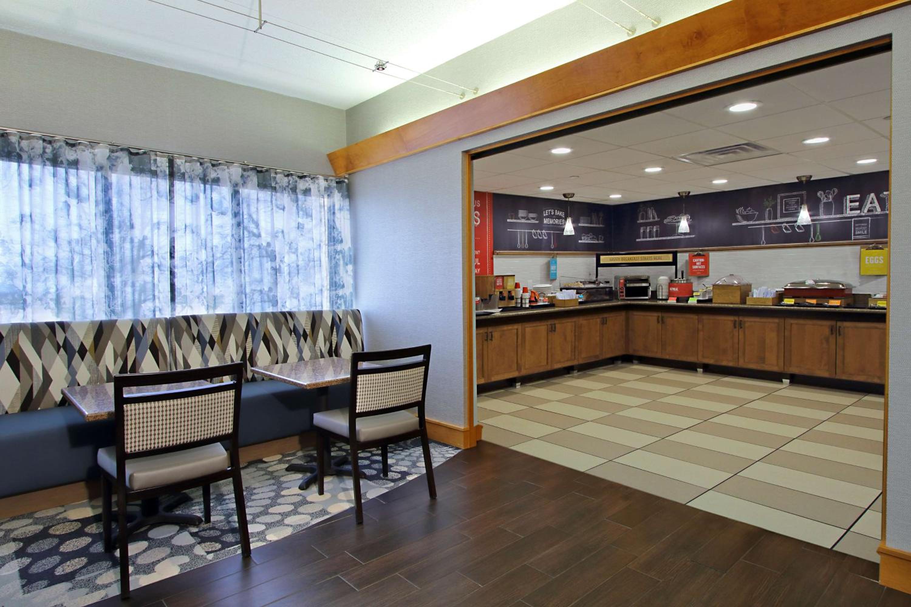 Hagerstown Vacations - Hampton Inn Hagerstown-Maugansville - Property Image 25