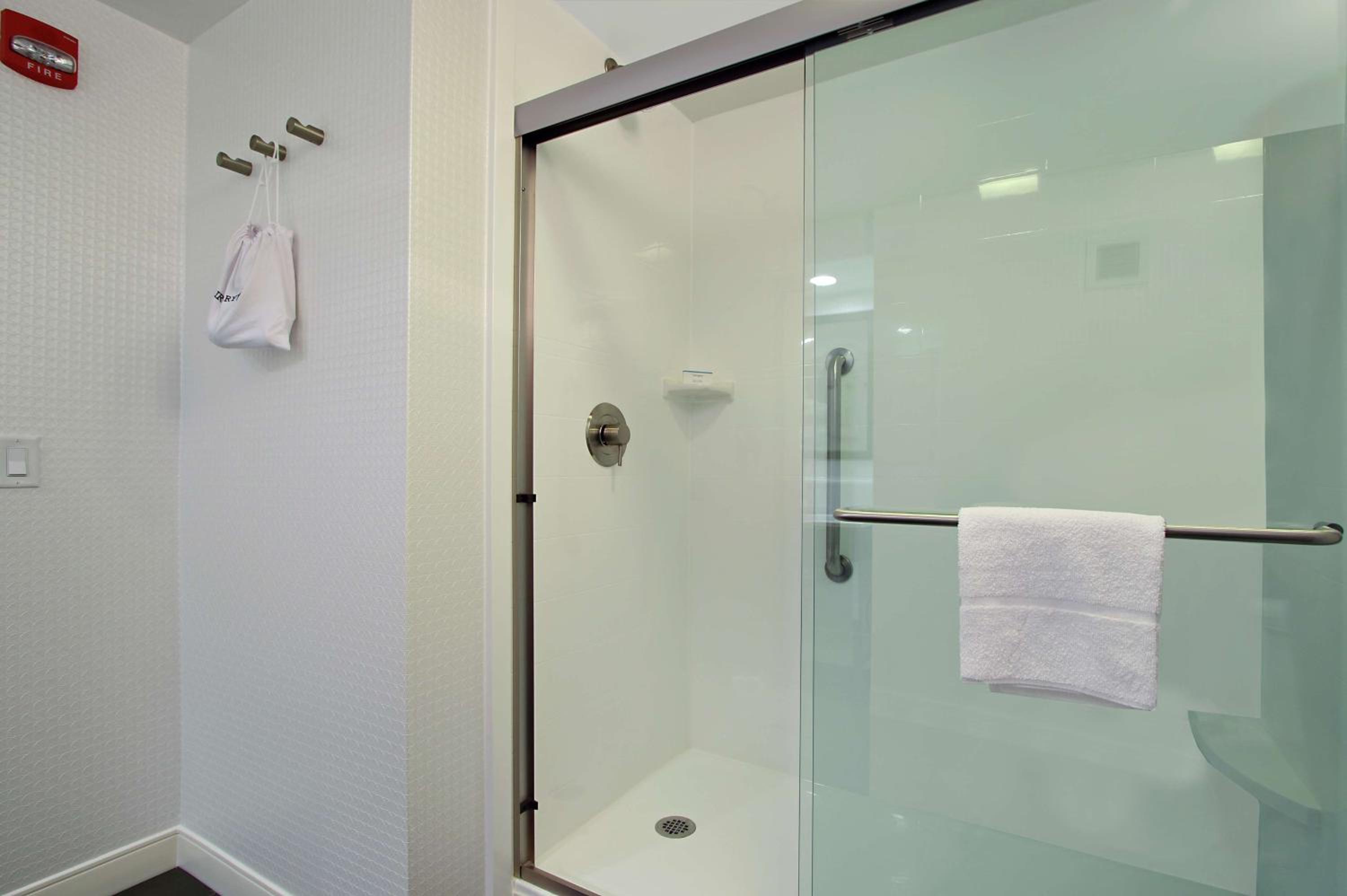 Hagerstown Vacations - Hampton Inn Hagerstown-Maugansville - Property Image 6