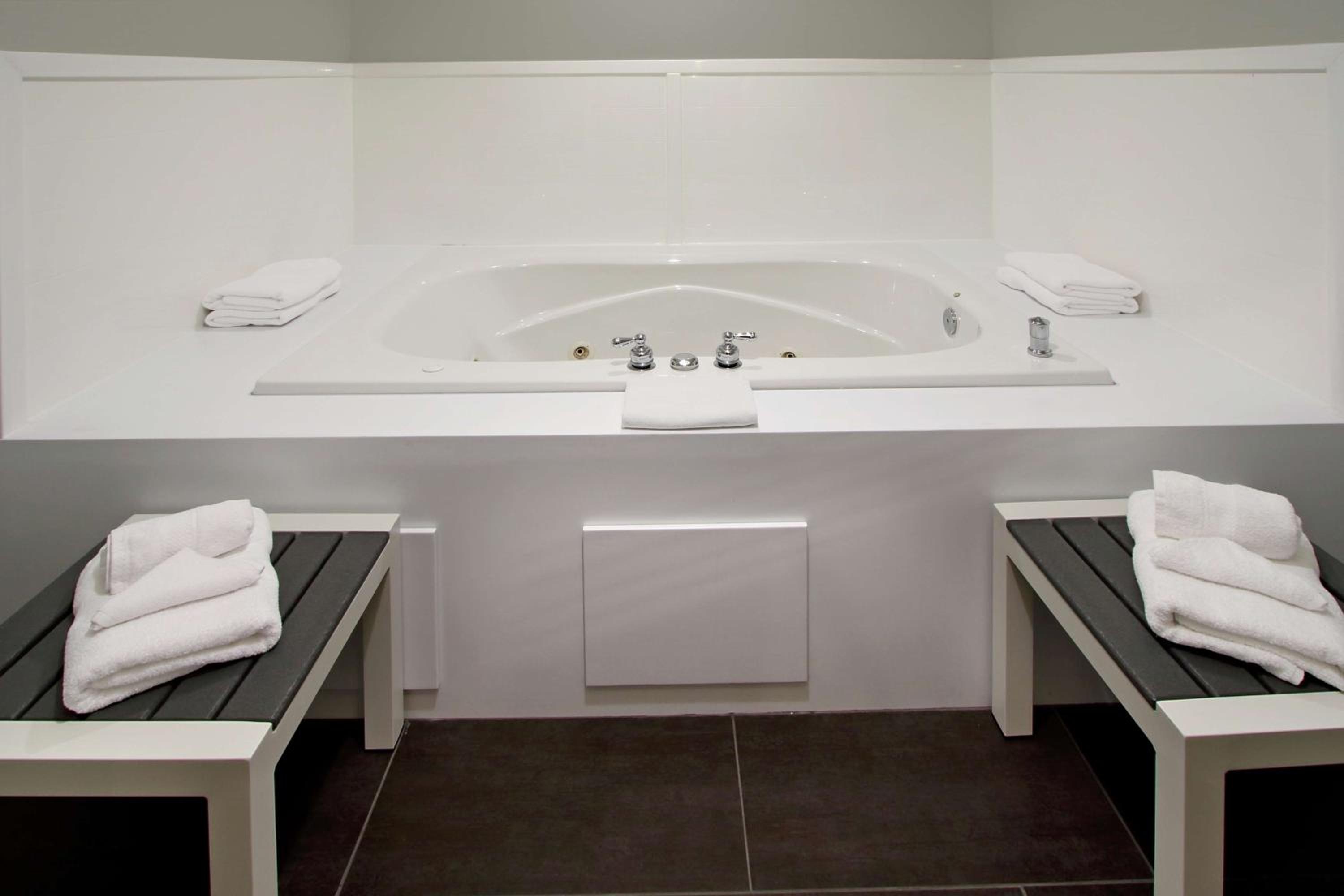Hagerstown Vacations - Hampton Inn Hagerstown-Maugansville - Property Image 12