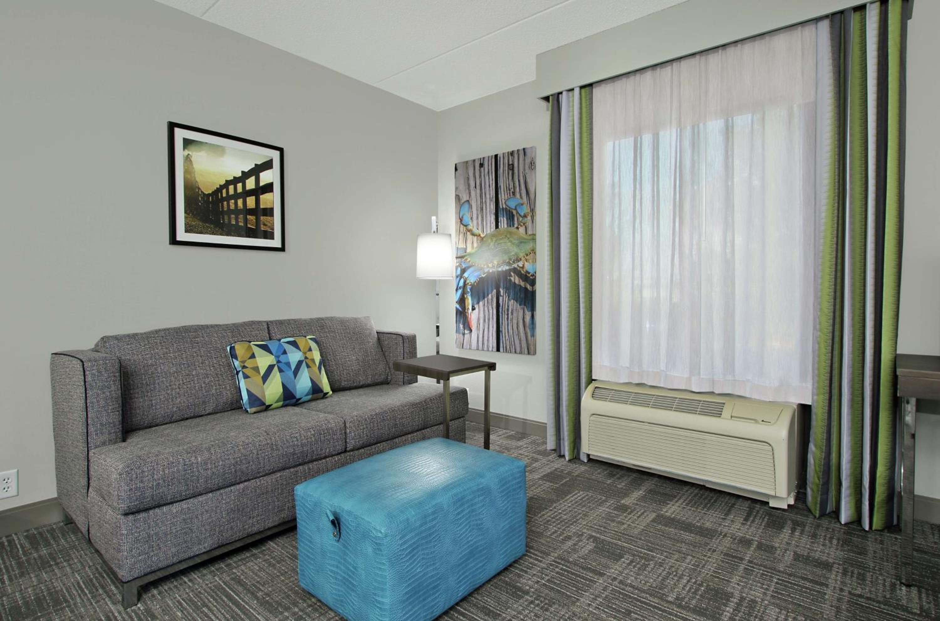 Hagerstown Vacations - Hampton Inn Hagerstown-Maugansville - Property Image 1