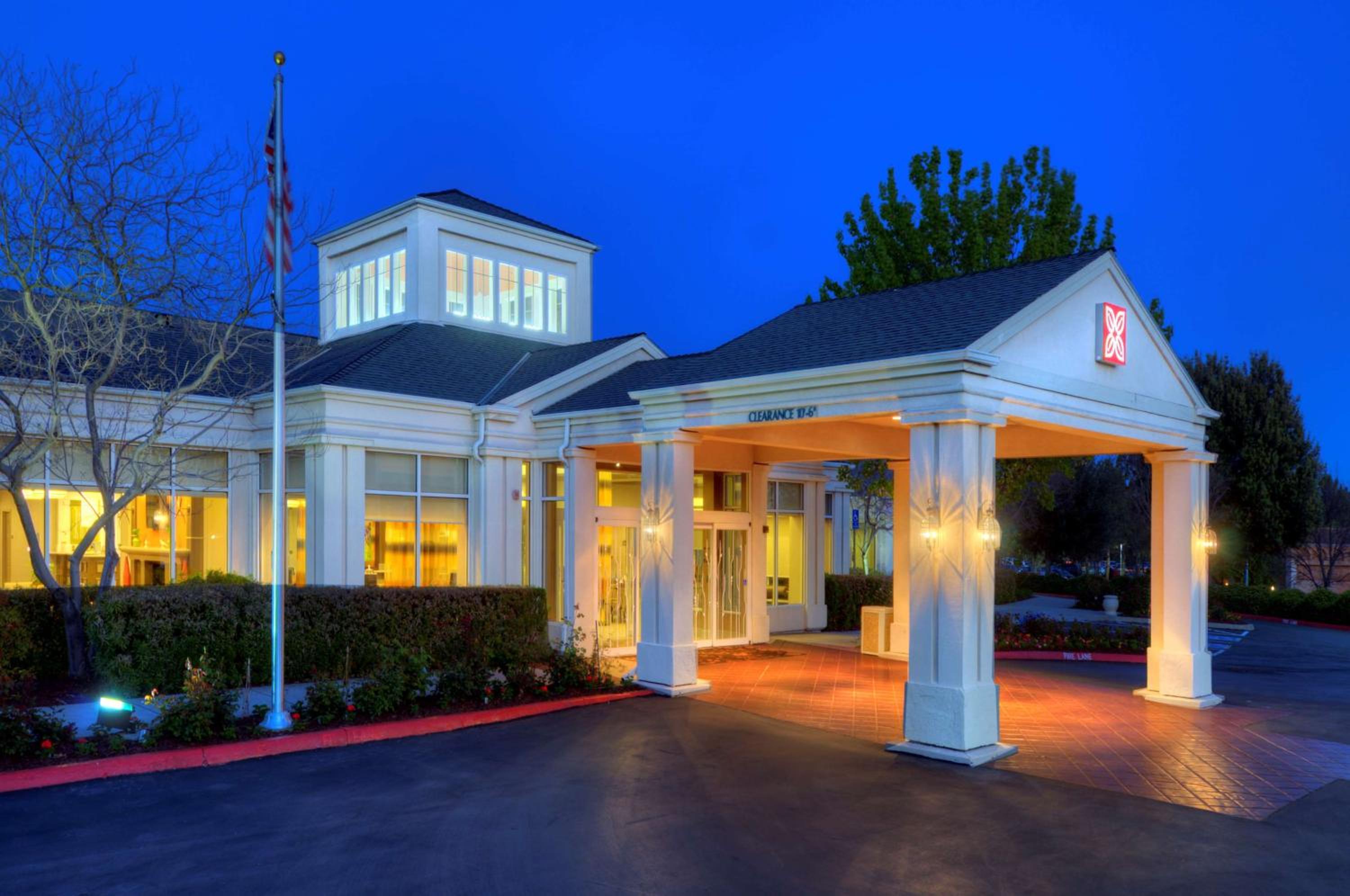 Newark Vacations - Hilton Garden Inn Livermore - Property Image 1