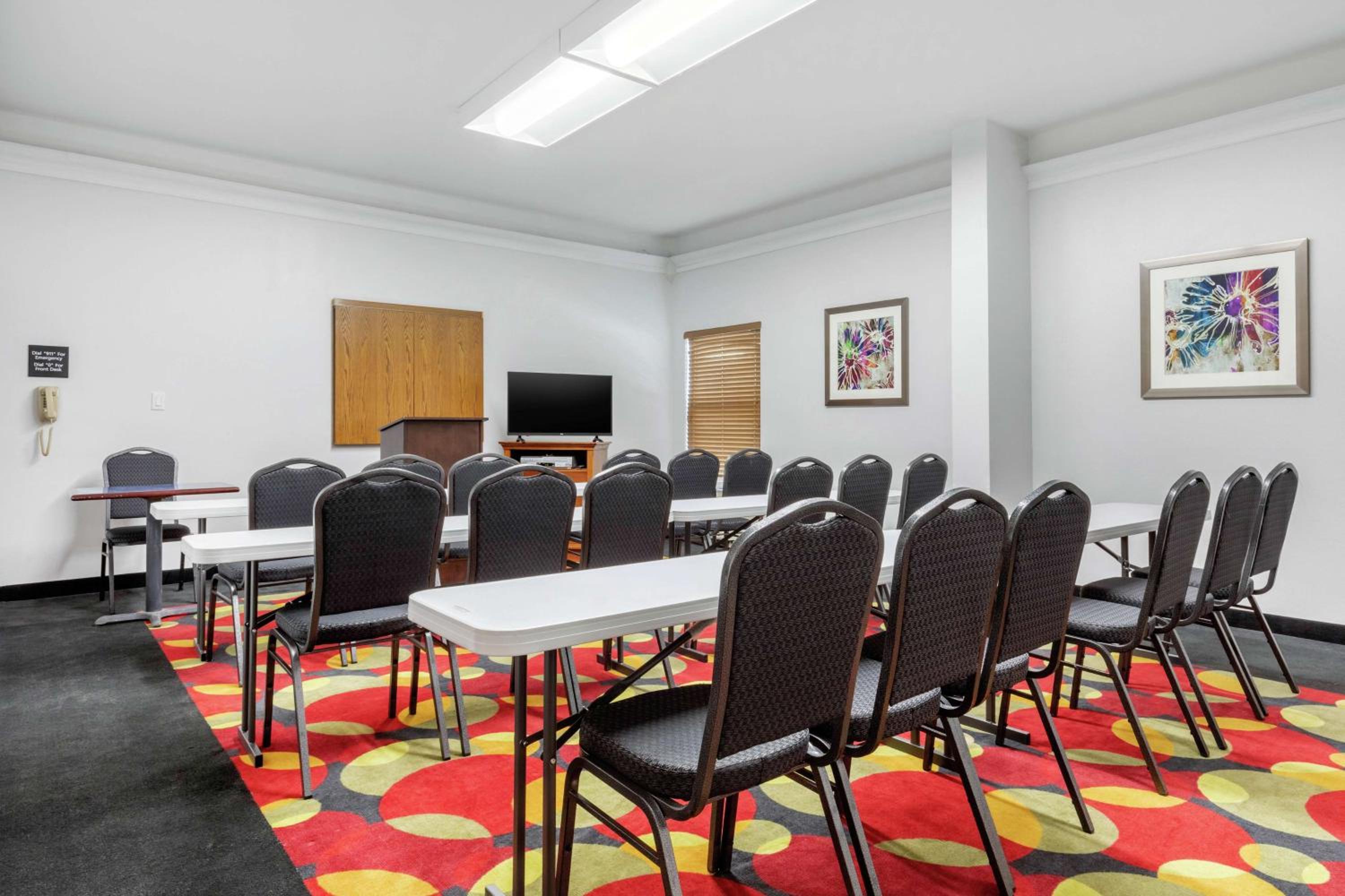 Hampton Inn Brookhaven - Property Image 21