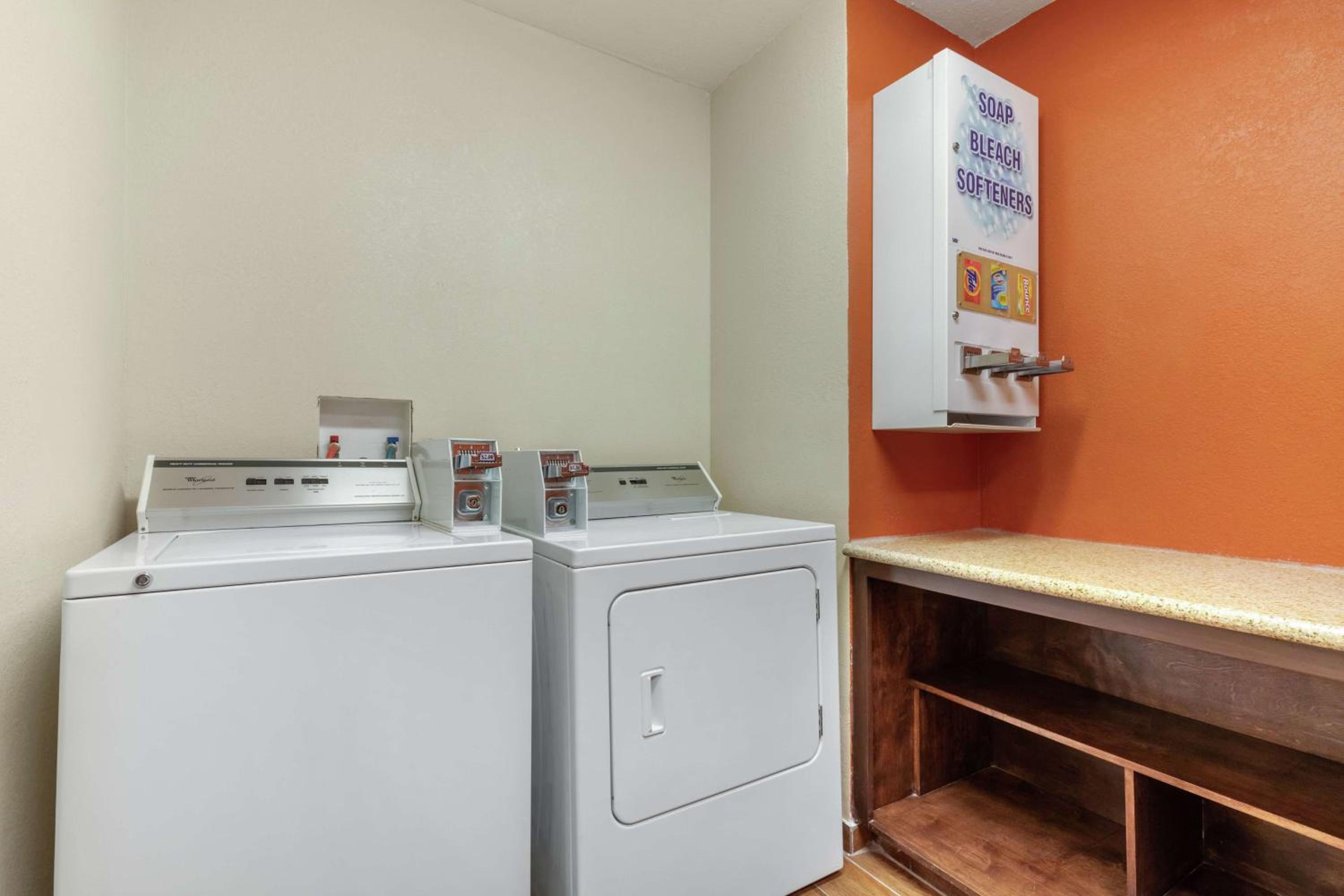 Hampton Inn Brookhaven - Property Image 29