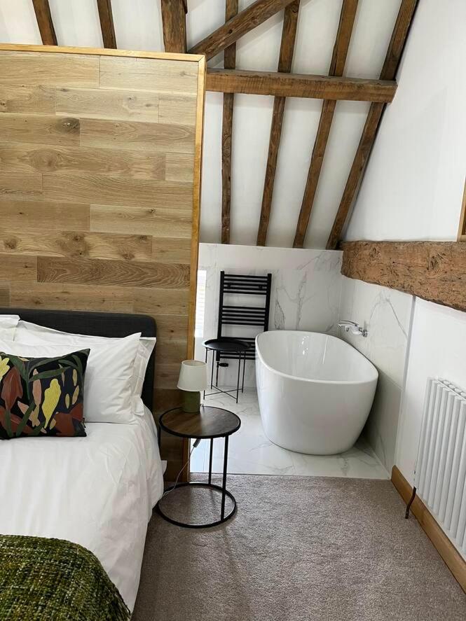 Grange Farm Barn, Filby view 3