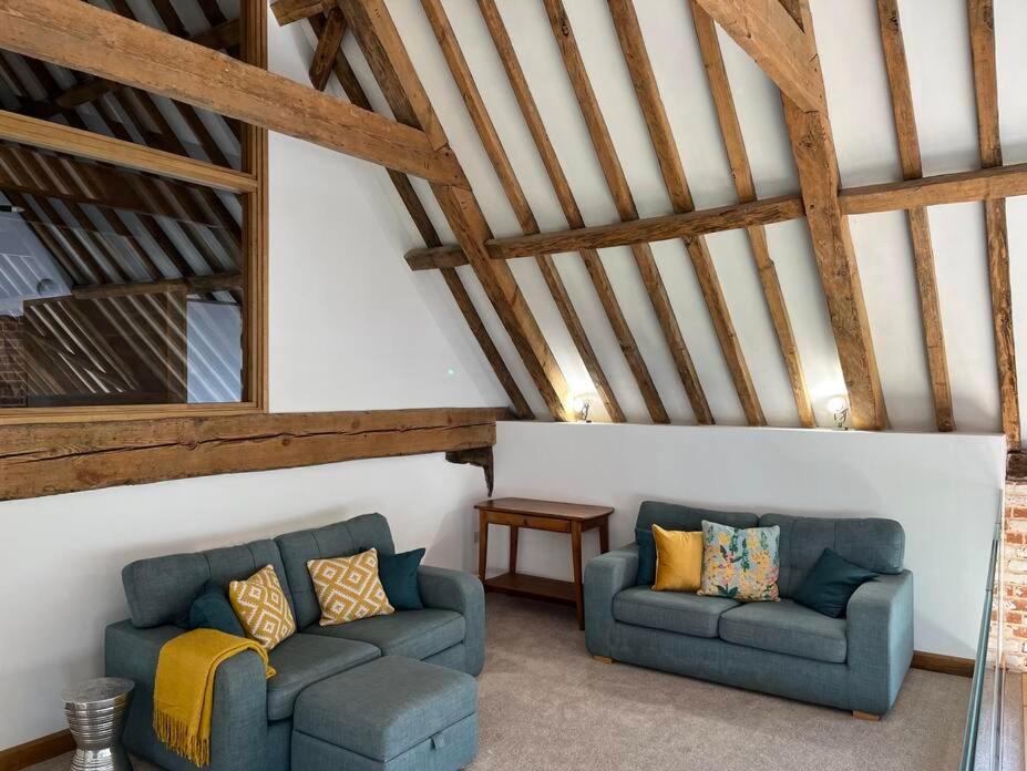 Grange Farm Barn, Filby view 4