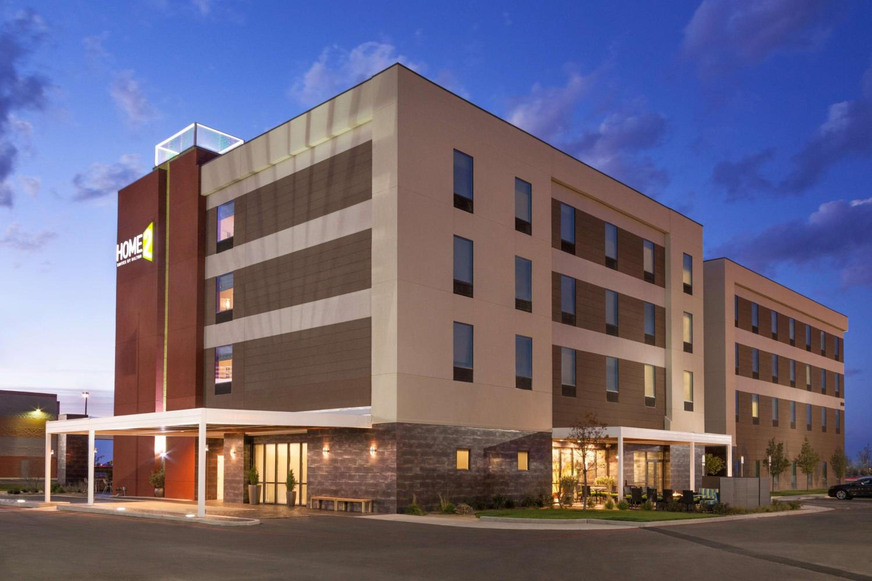 Hotel Home2 Suites by Hilton Amarillo West Medical Center - Image 1