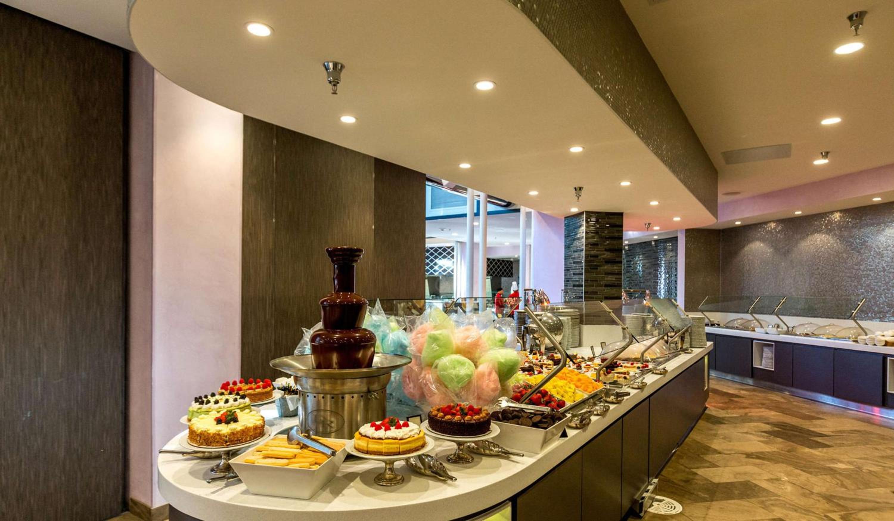 Hilton Los Angeles-Universal City 3