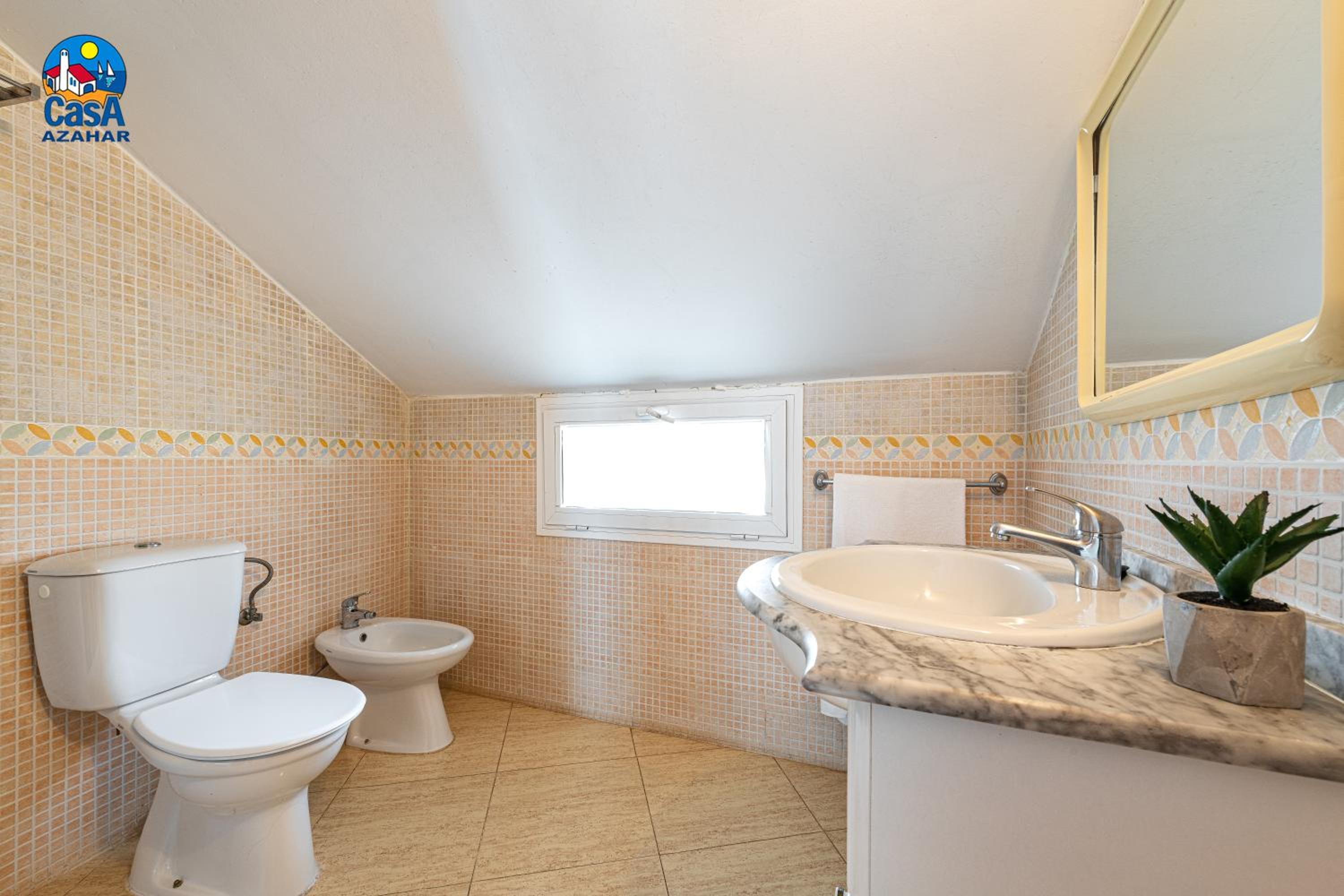 Residencial Marcomar Casa Azahar en Alcossebre — bathroom