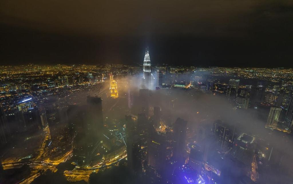 SUPER KING BED STUDIO walking distance to Petronas Twin Tower