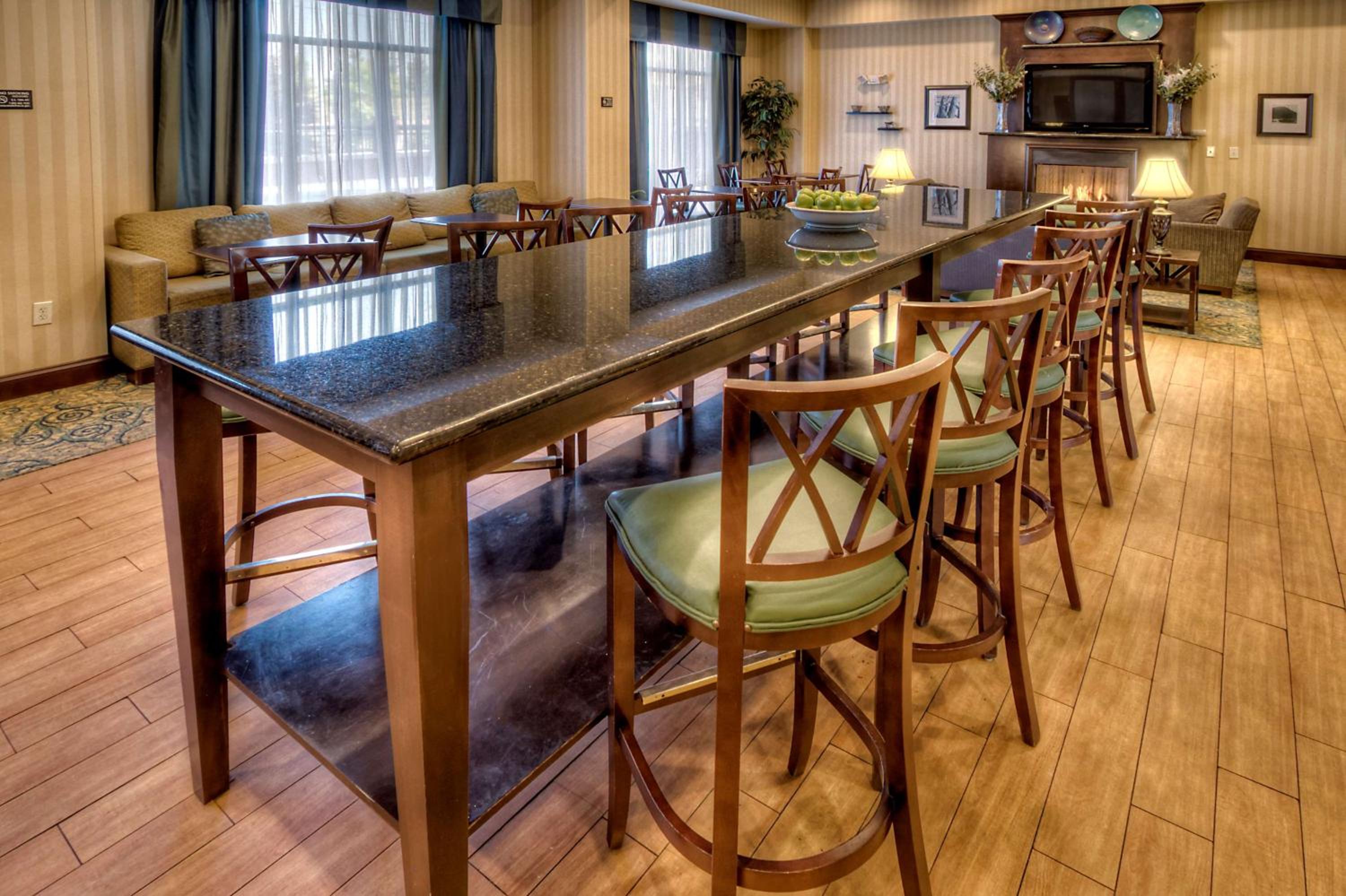 Roanoke Rapids Vacations - Hampton Inn Roanoke Rapids - Property Image 12