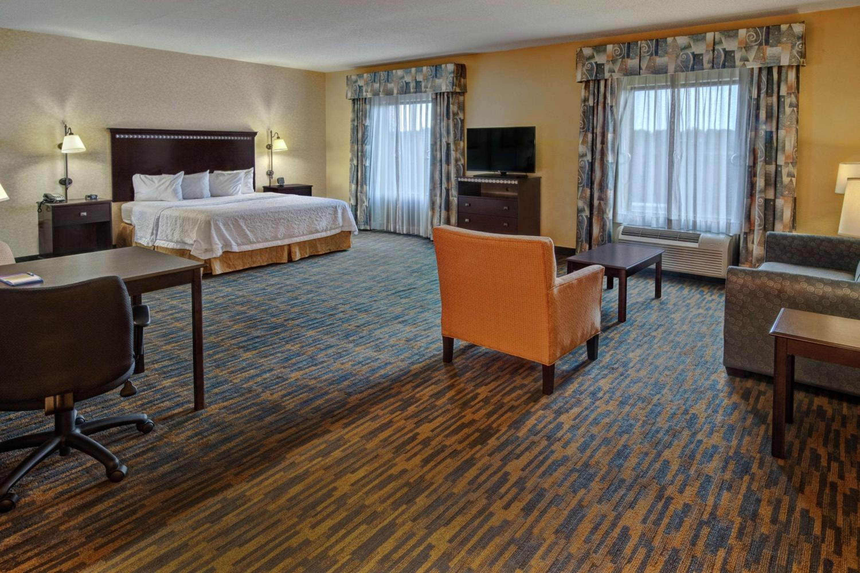 Roanoke Rapids Vacations - Hampton Inn Roanoke Rapids - Property Image 16