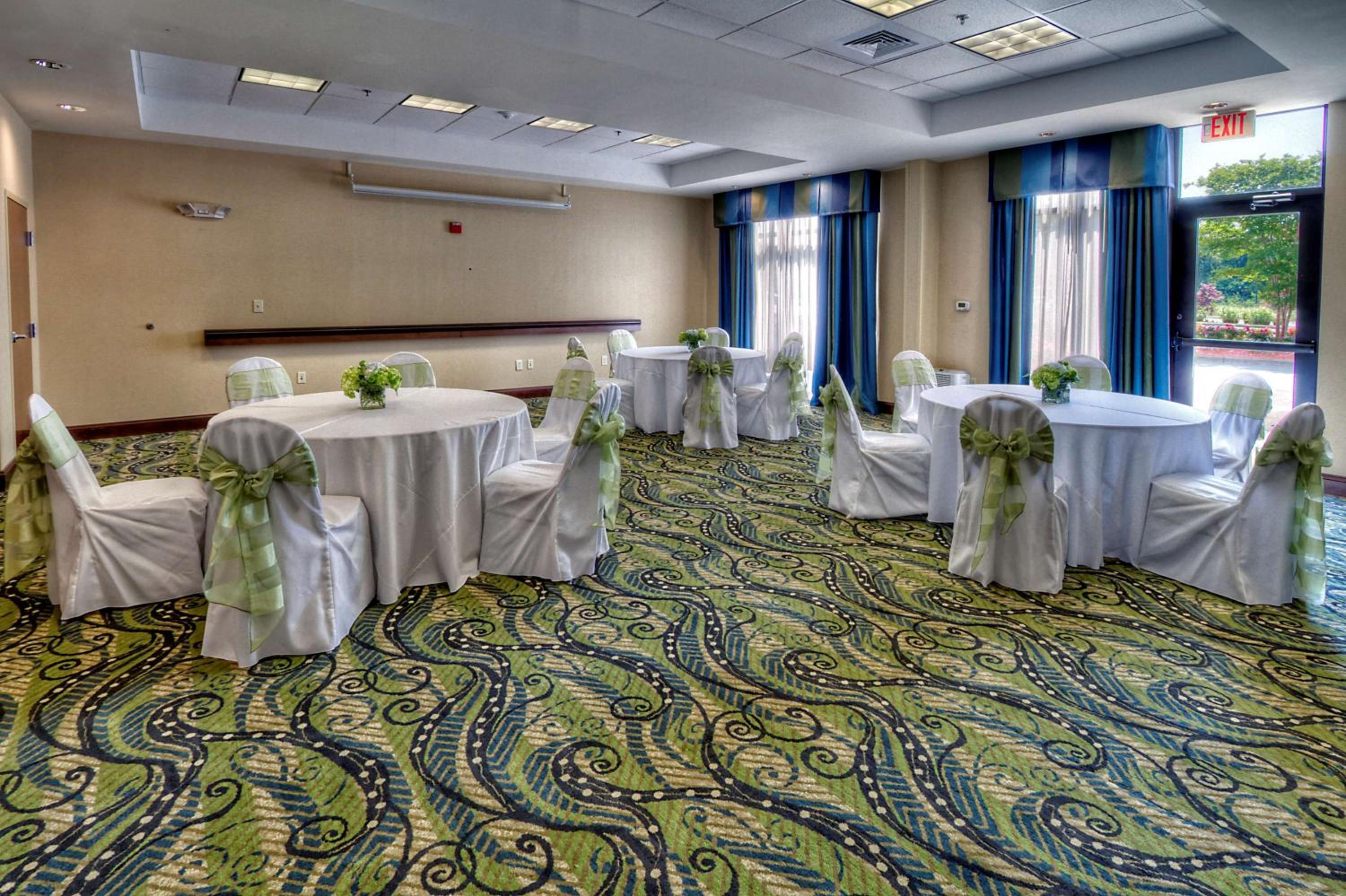 Roanoke Rapids Vacations - Hampton Inn Roanoke Rapids - Property Image 35