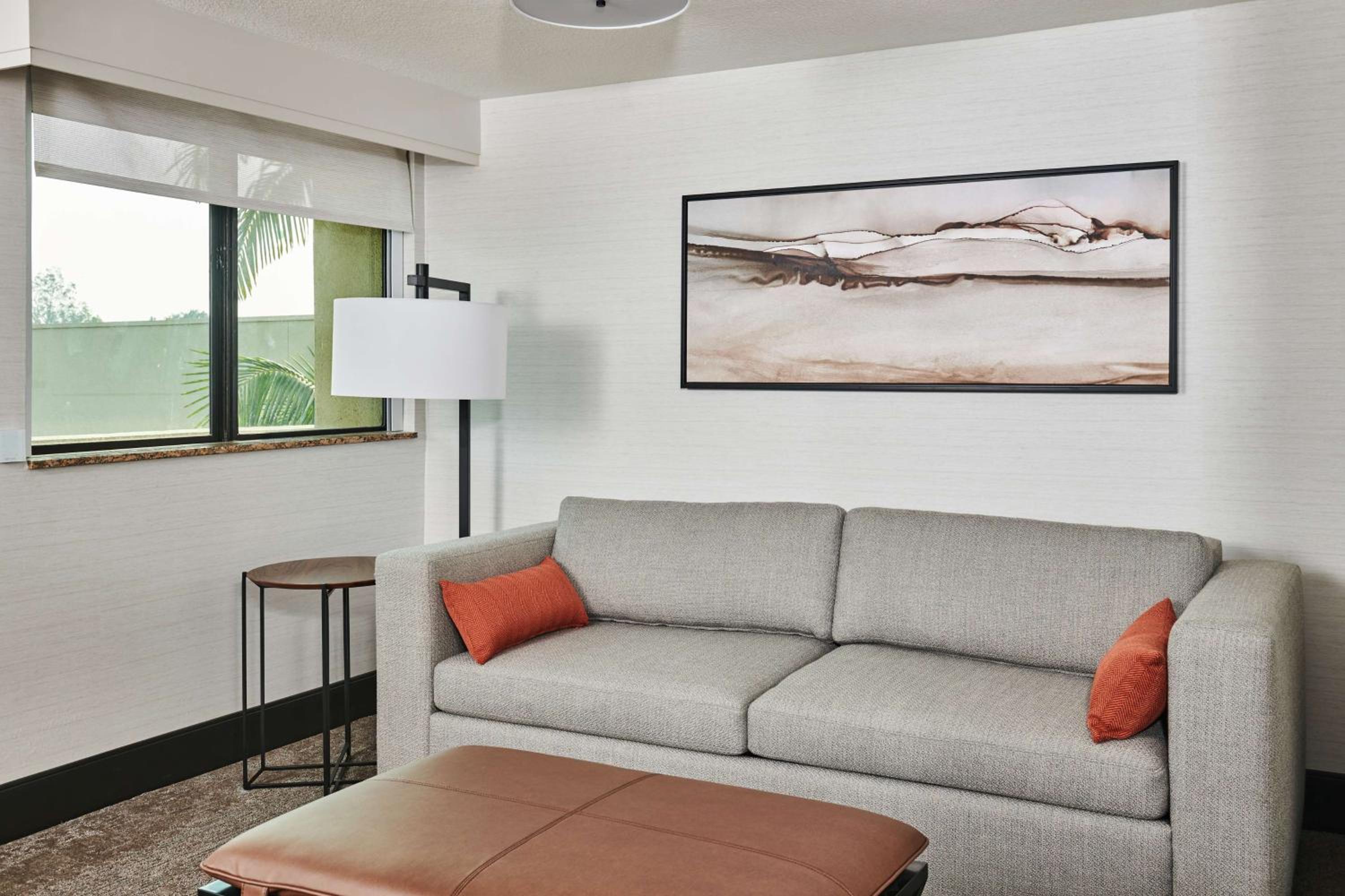 Doubletree By Hilton Fullerton