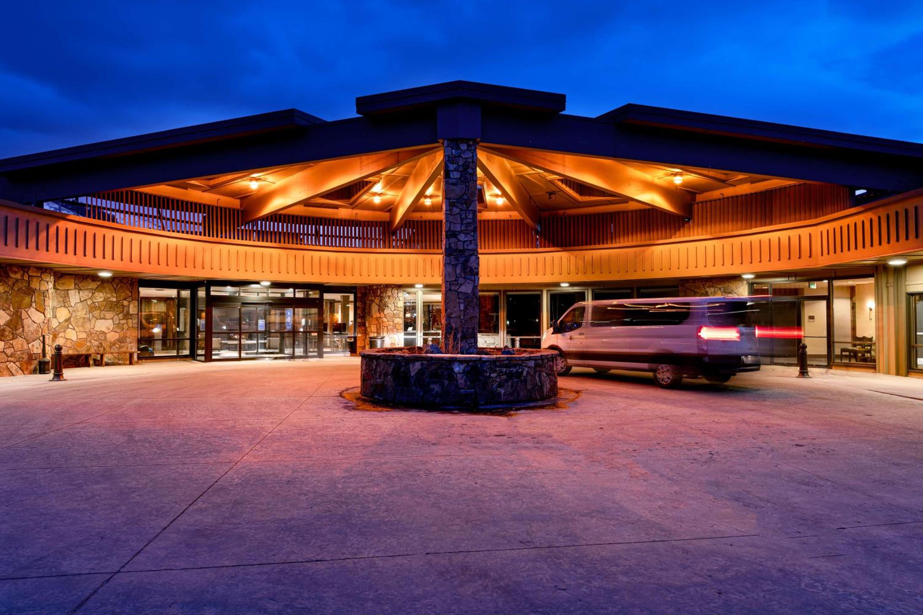 DoubleTree by Hilton Missoula Edgewater