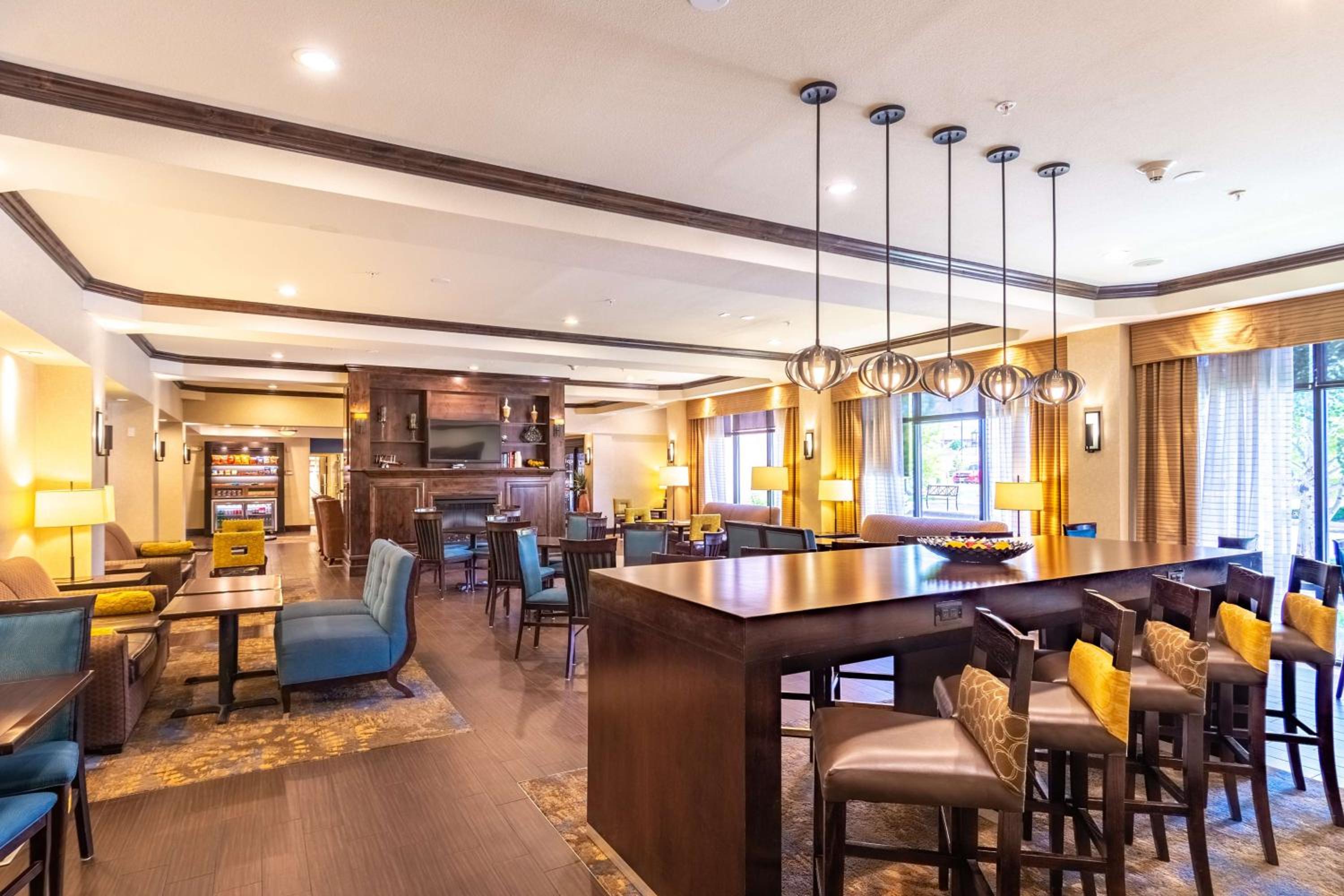 Laramie Vacations - Hampton Inn Laramie - Property Image 2