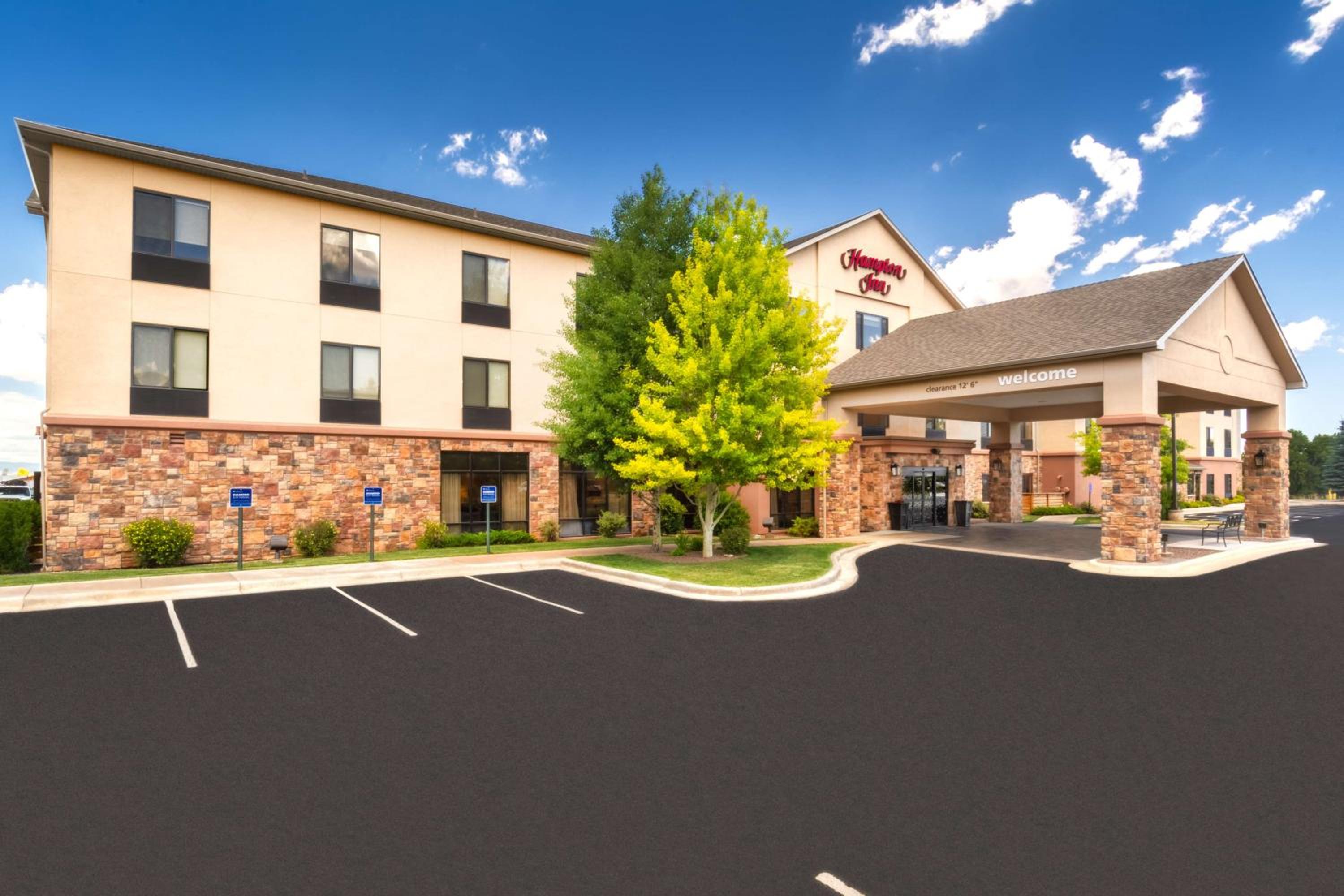 Laramie Vacations - Hampton Inn Laramie - Property Image 1