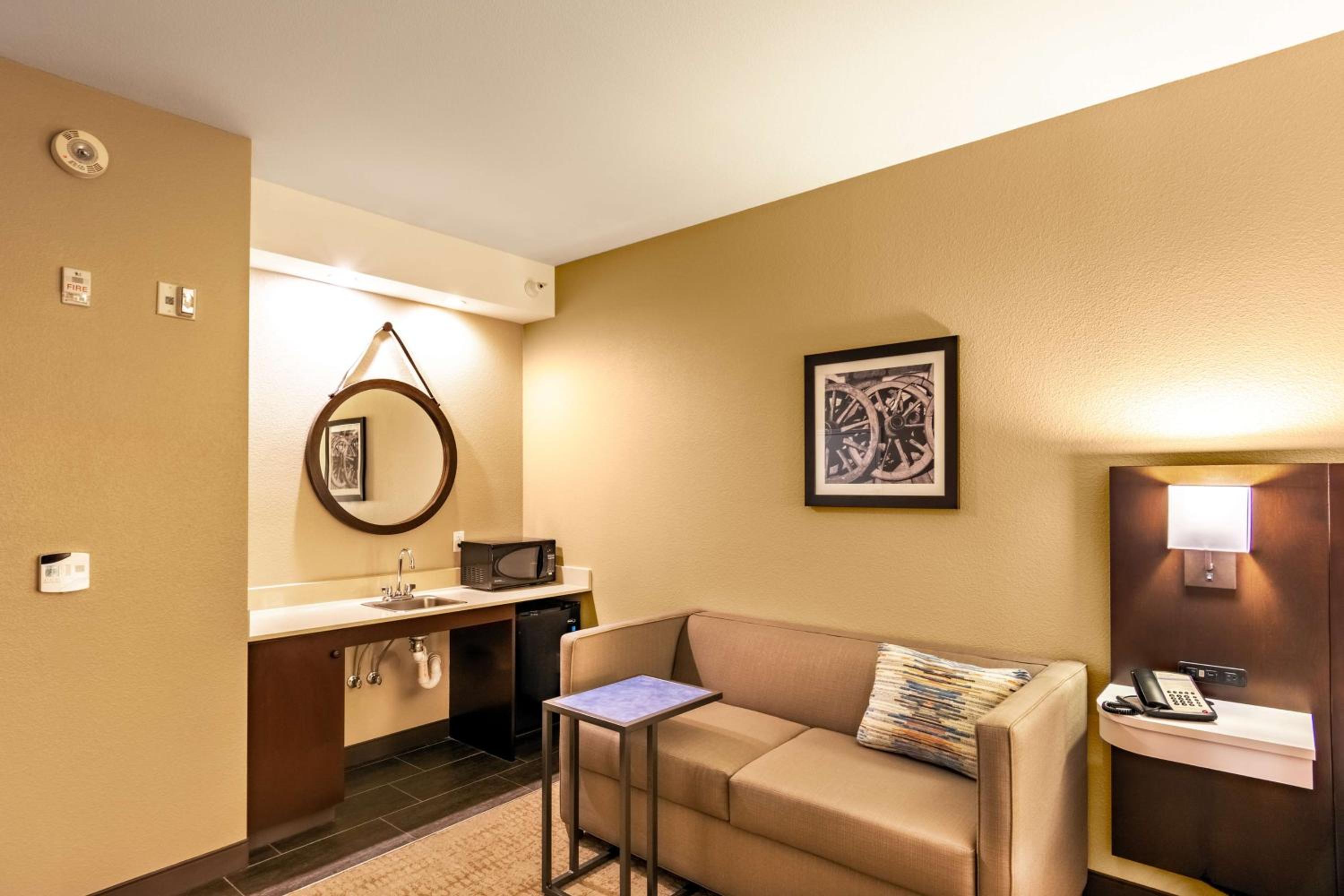 Laramie Vacations - Hampton Inn Laramie - Property Image 11
