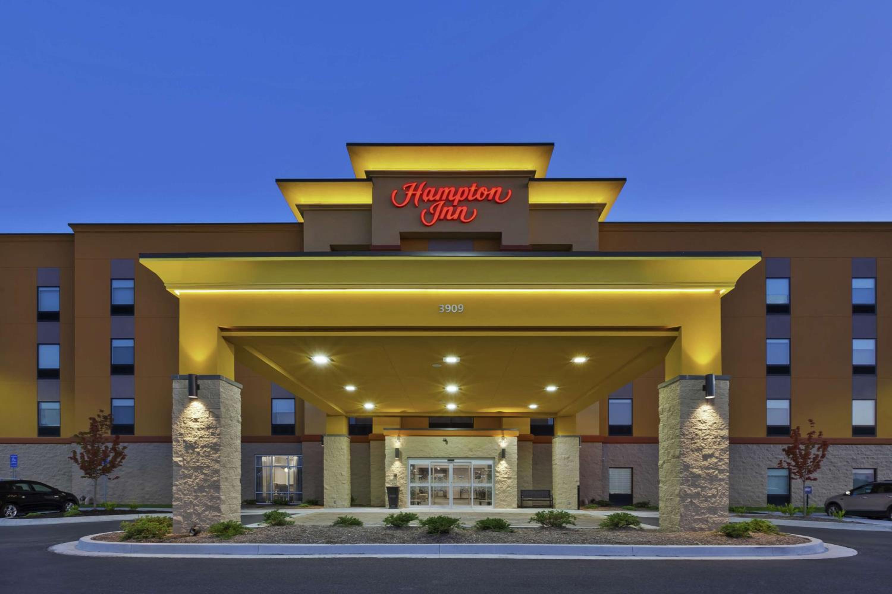 Sedalia Vacations - Hampton Inn Sedalia - Property Image 2
