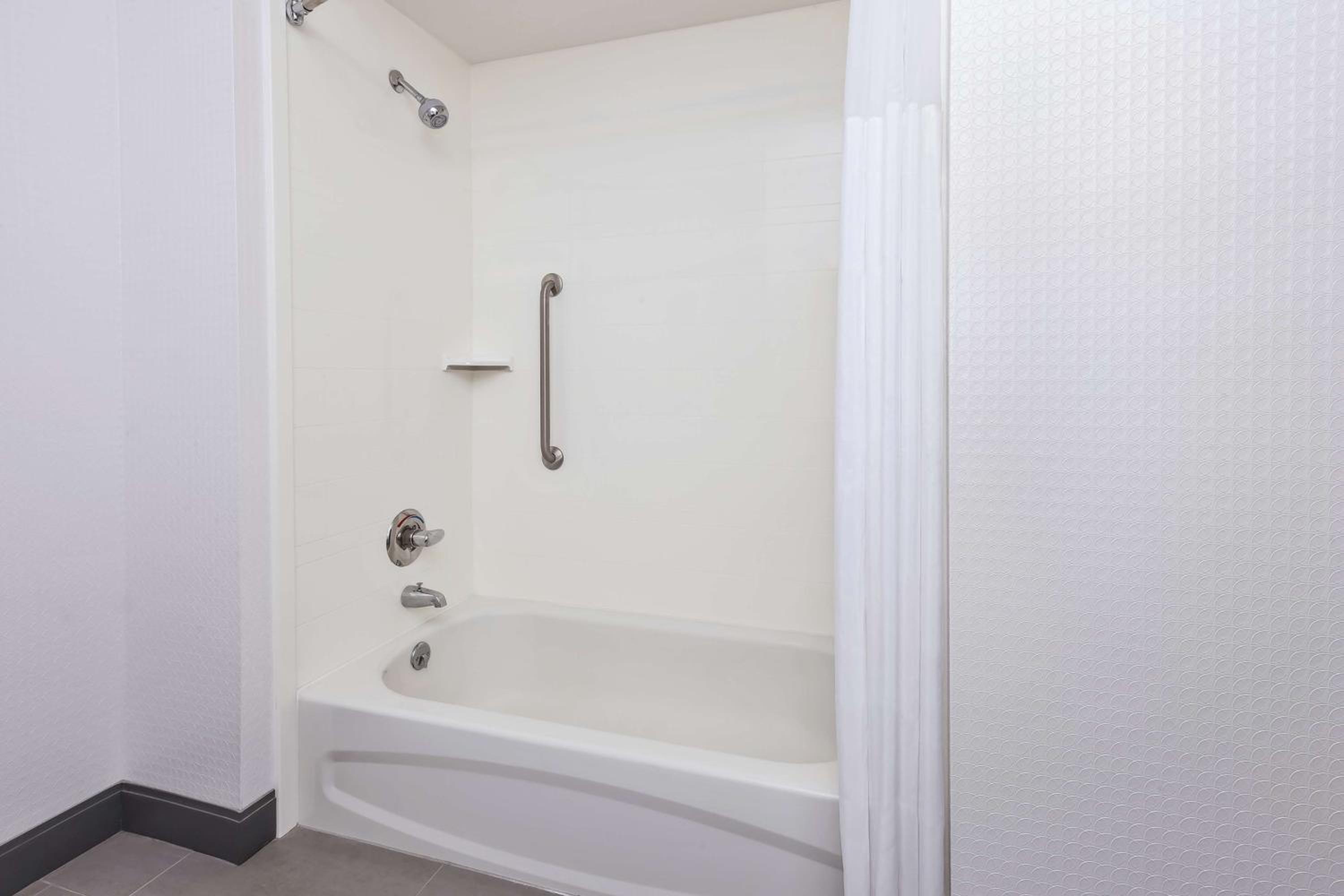 Sedalia Vacations - Hampton Inn Sedalia - Property Image 8