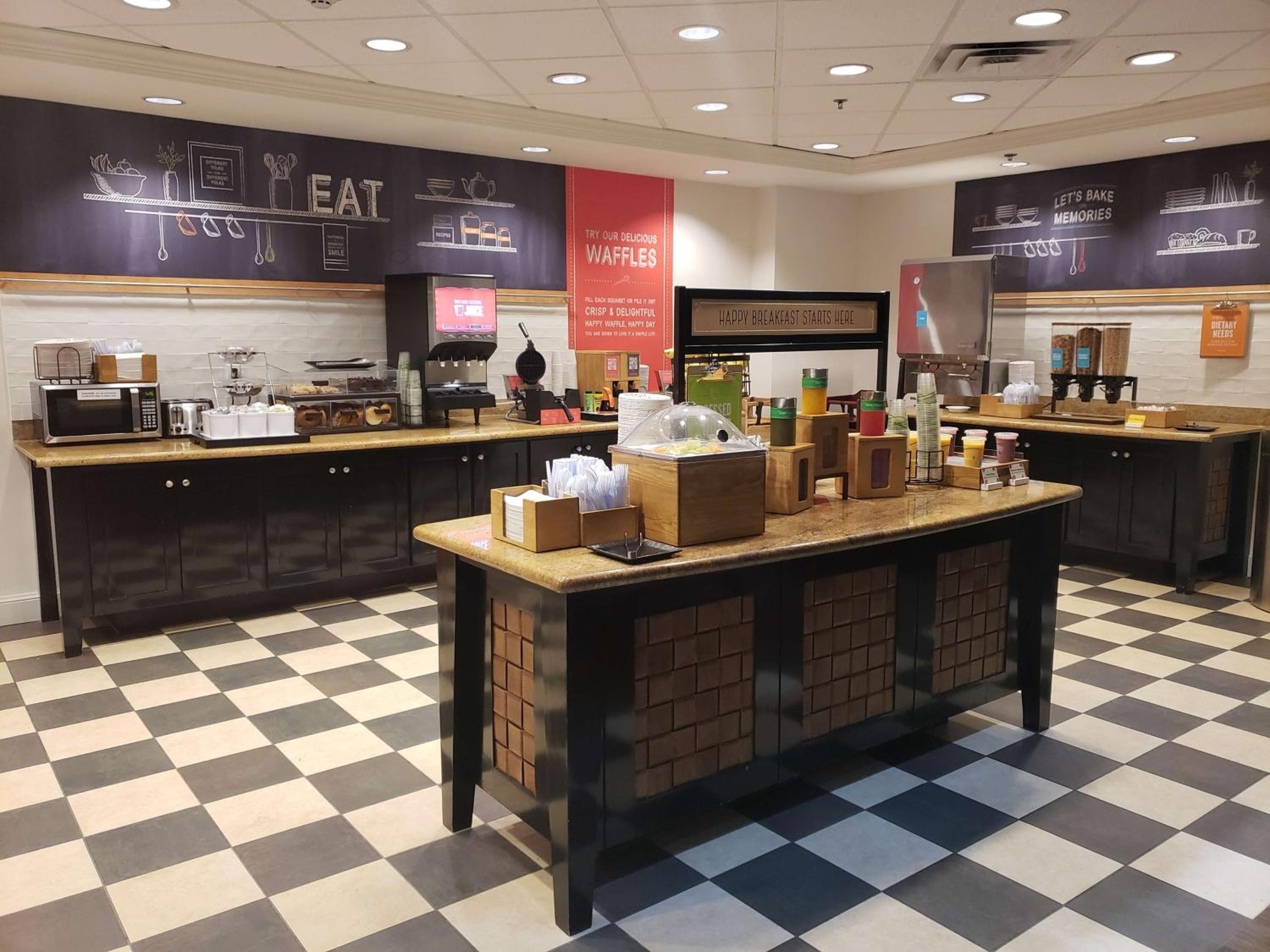 Palestine Vacations - Hampton Inn  Suites Palestine - Property Image 3
