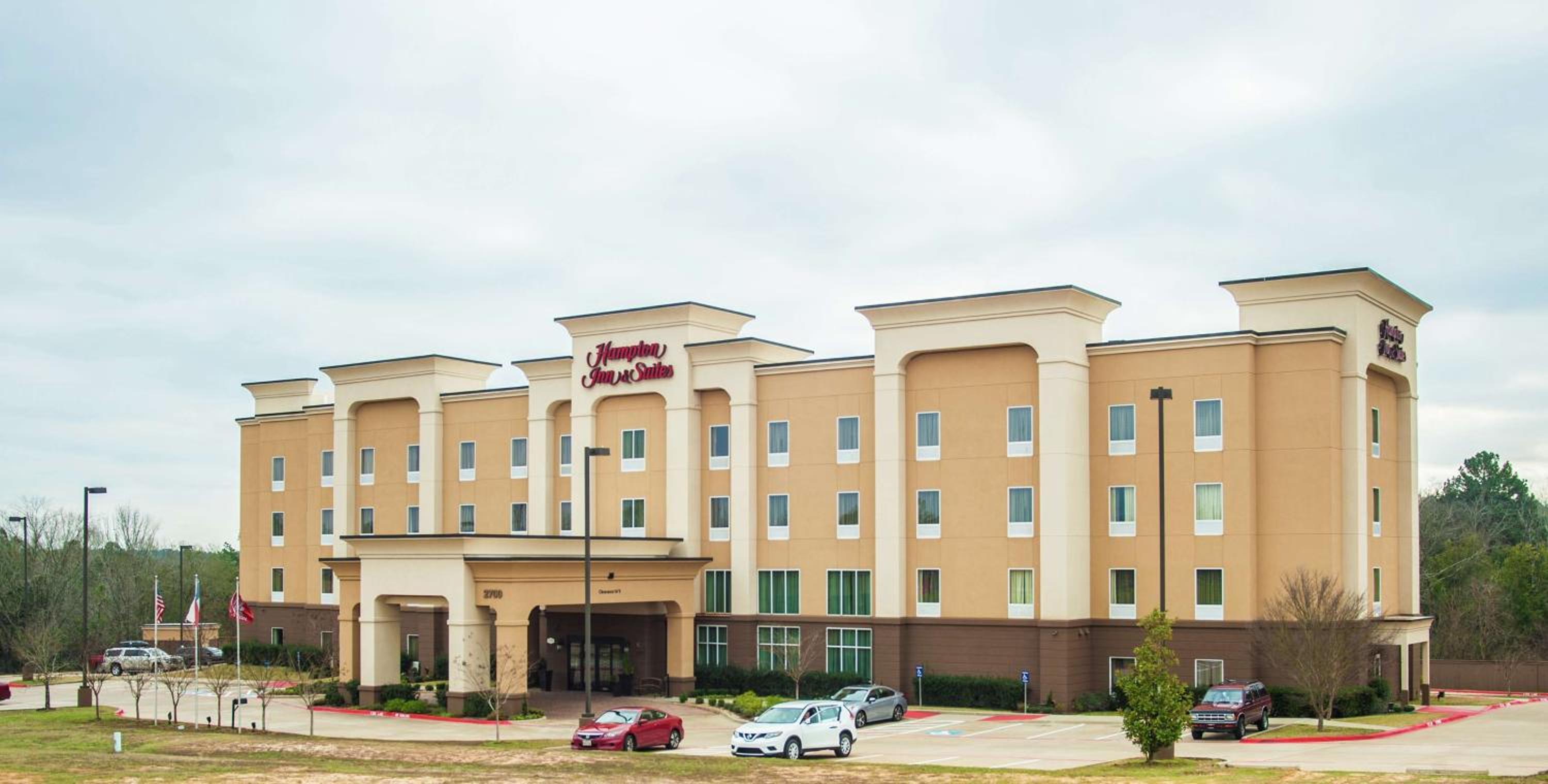 Palestine Vacations - Hampton Inn  Suites Palestine - Property Image 1