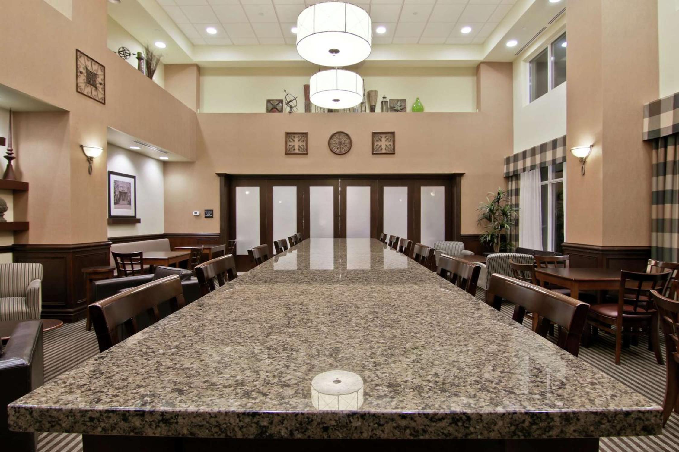 North Bay Vacations - Hampton Inn by Hilton North Bay - Property Image 3