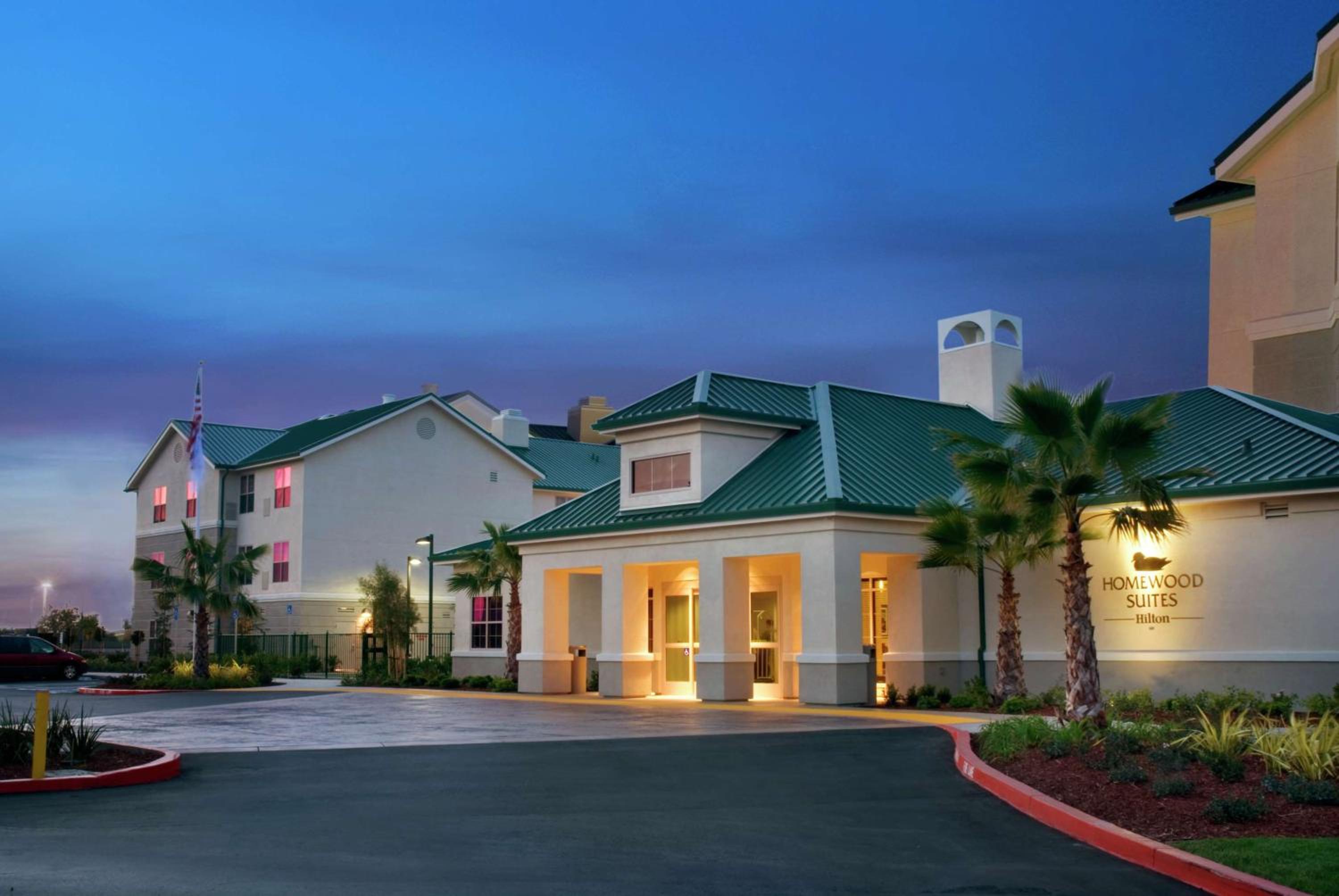 Hotel Homewood Suites by Hilton Sacramento Airport-Natomas - Image 1
