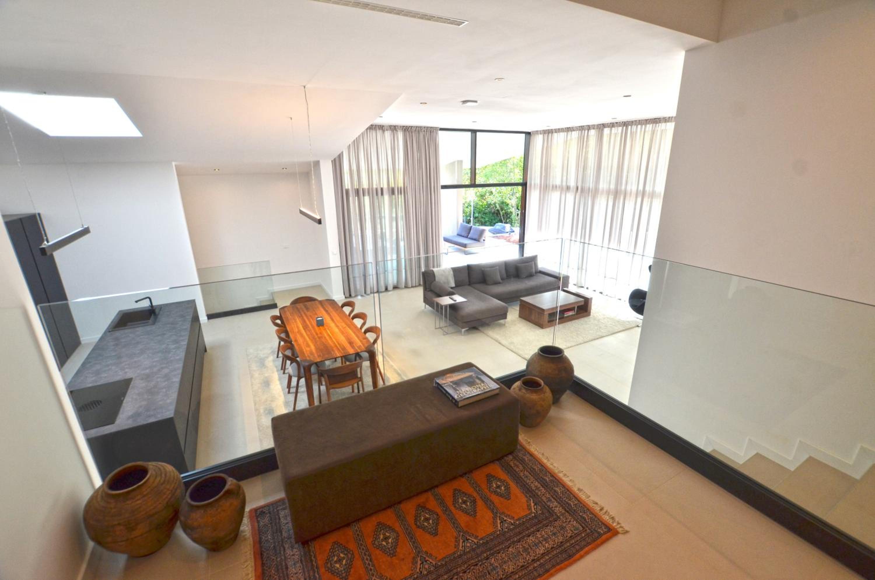 House K2 view 3
