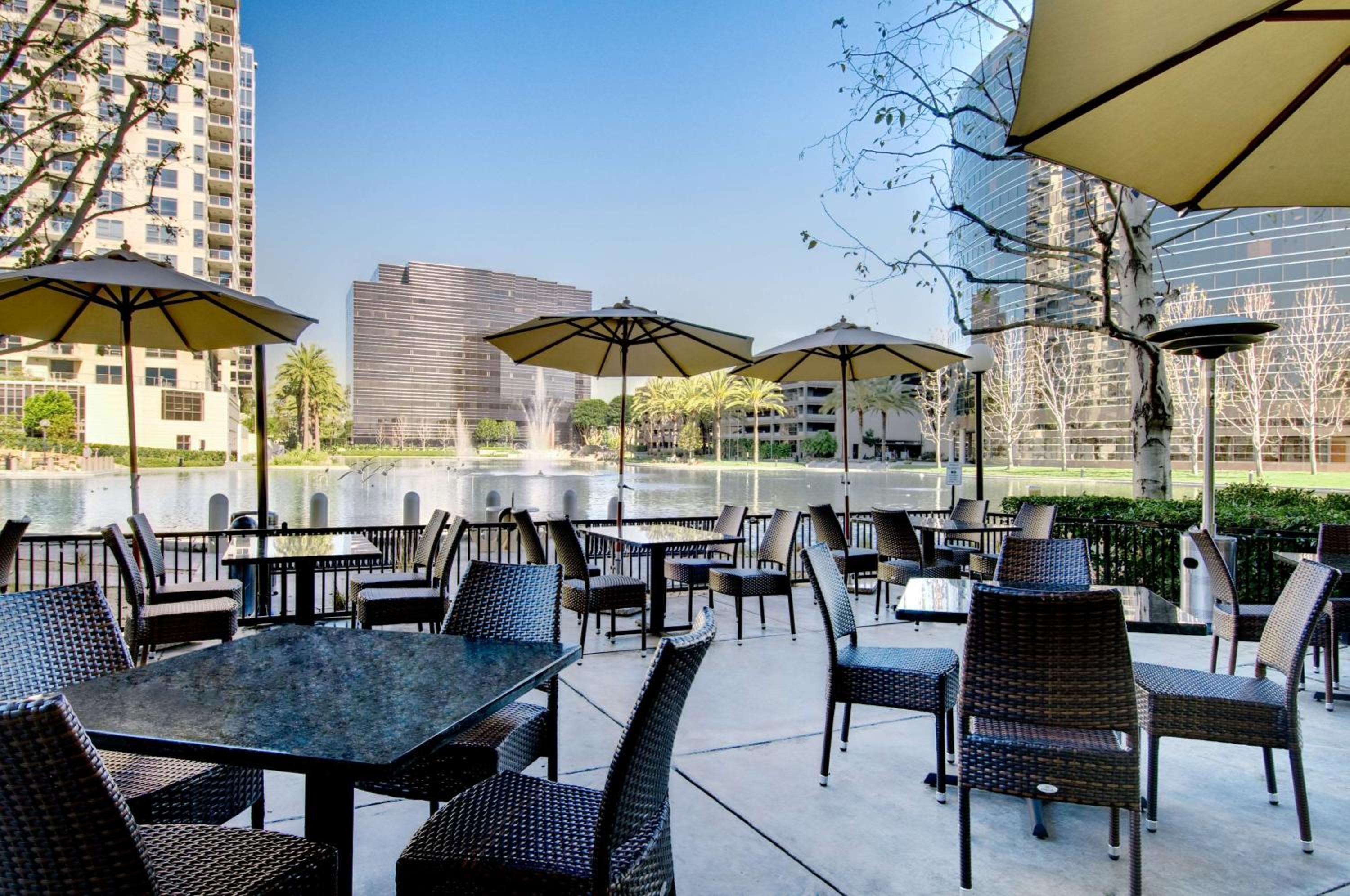 Santa Ana Vacations - DoubleTree by Hilton Orange County Airport - Property Image 3